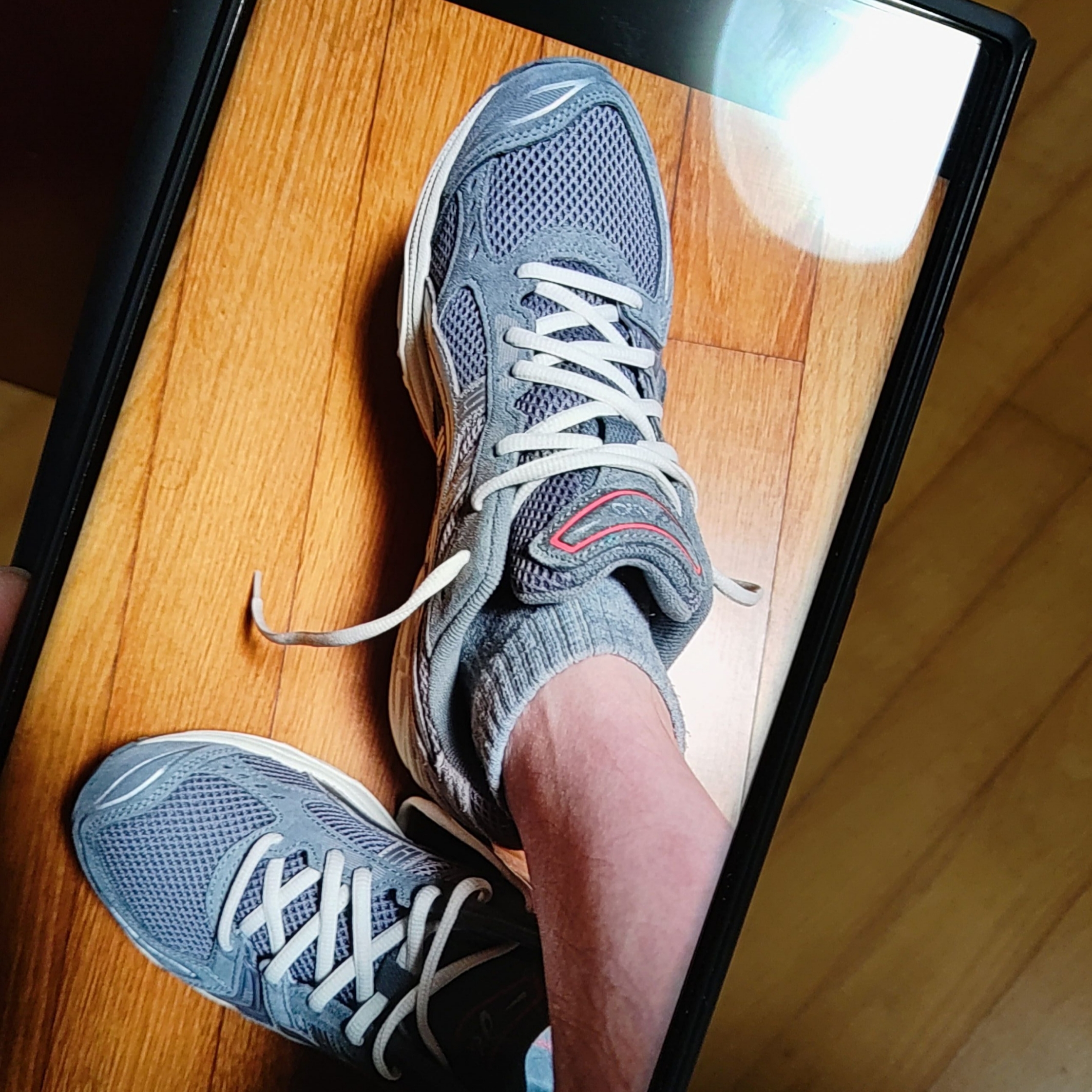 Asics Gel-Kayano 14 Clay Grey Pure Silver 착용 스타일
