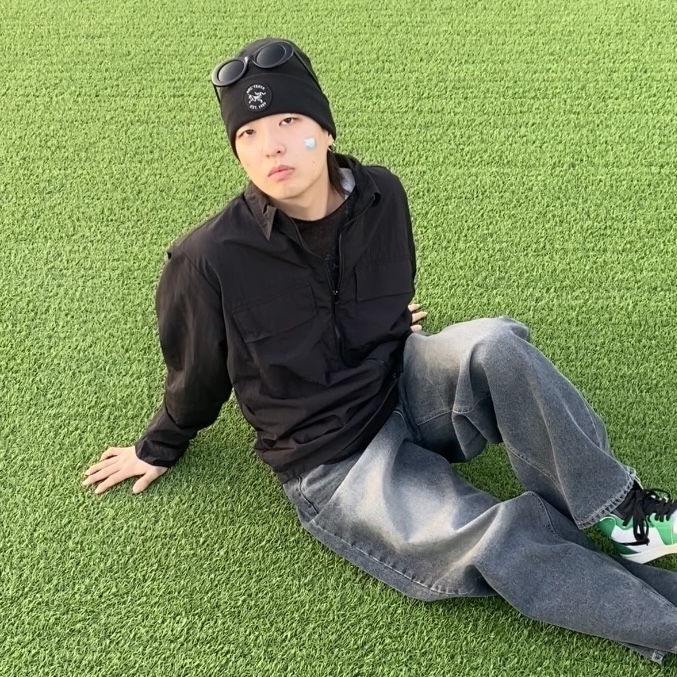 Arc'teryx Bird Patch Toque Black, (W) Jordan 1 Retro High OG Lucky Green 착용 스타일 - 1