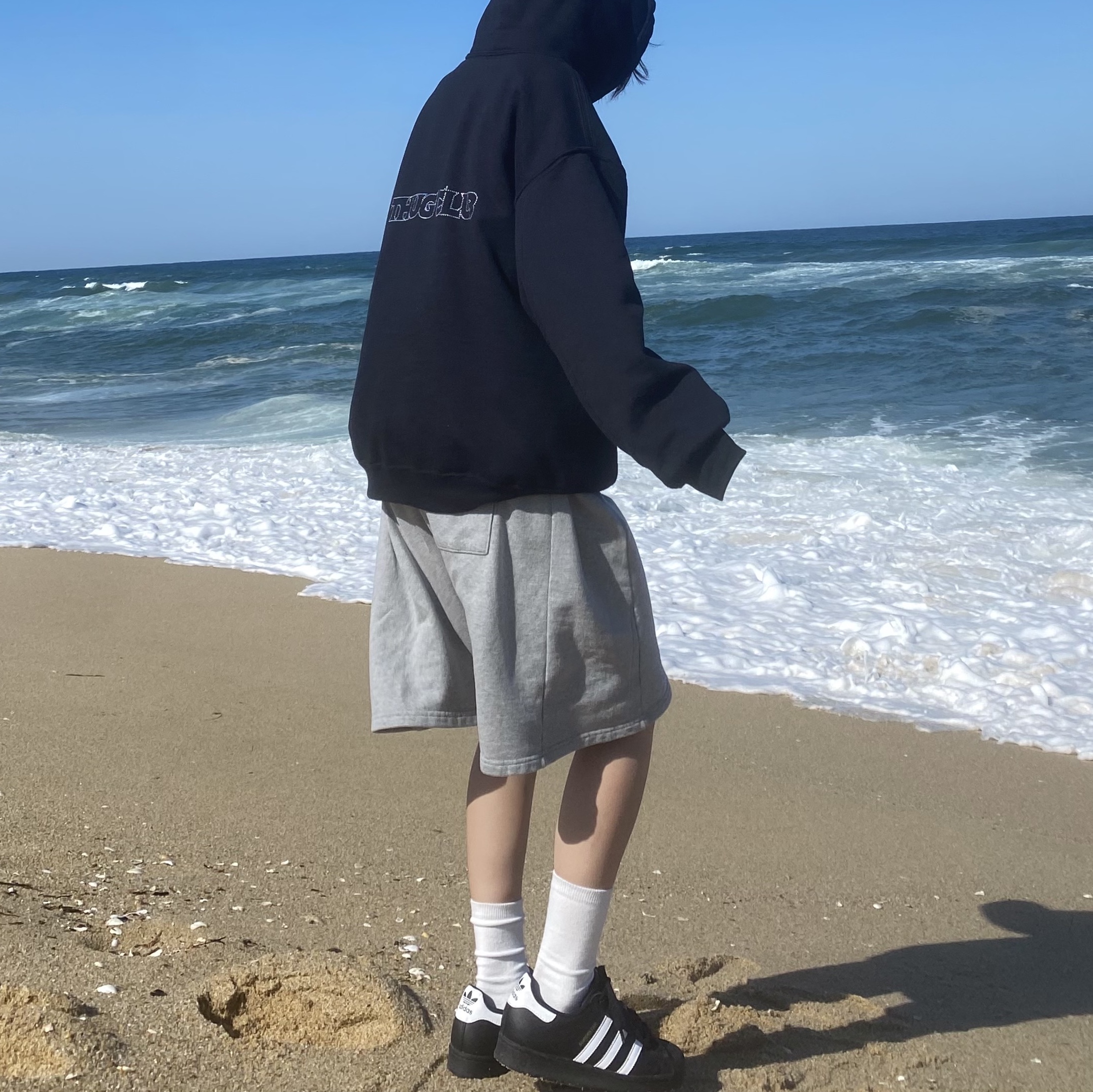 (J) Adidas Superstar Black White 착용 스타일