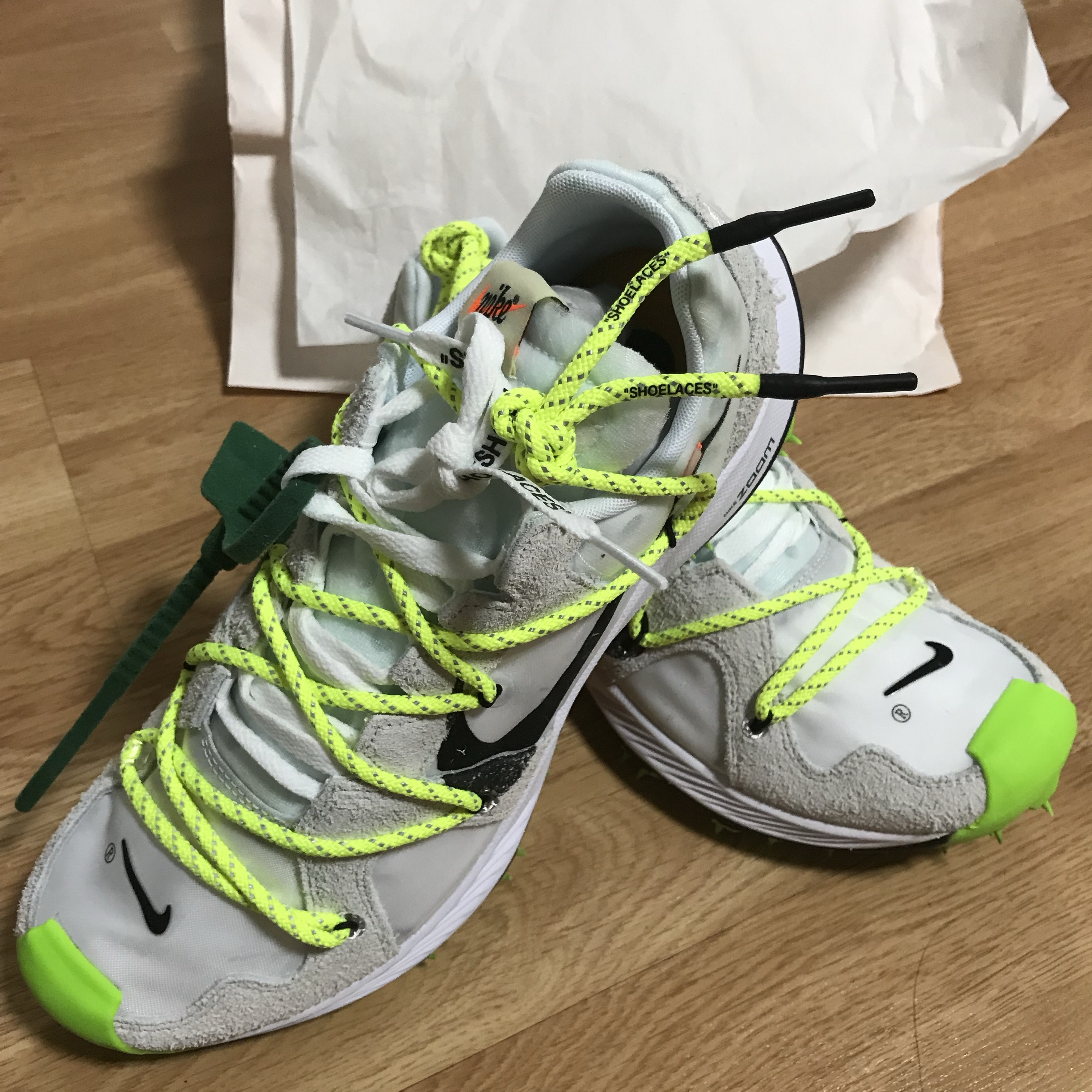 (W) Nike x Off-White Zoom Terra Kiger 5 White 착용 스타일
