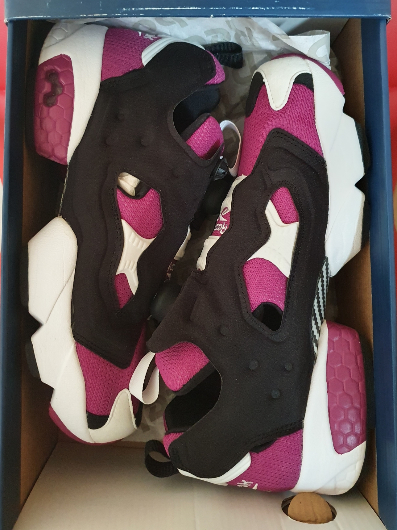 Reebok Instapump Fury OG Brazen Berry 착용 스타일