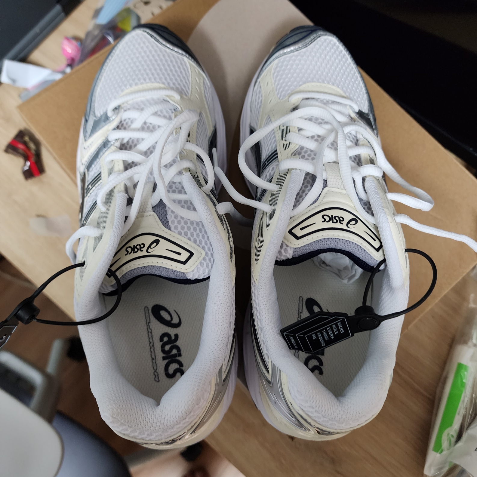 (W) Asics Gel-Kayano 14 White Midnight 착용 스타일 - 1