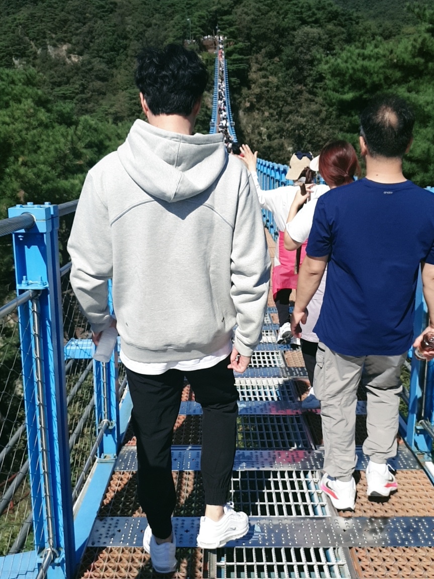 Nike x Drake Nocta Cardinal Stock Essential Hoodie Grey - US/EU, Nike Air Max 97 Triple White Wolf Grey 착용 스타일 - 1