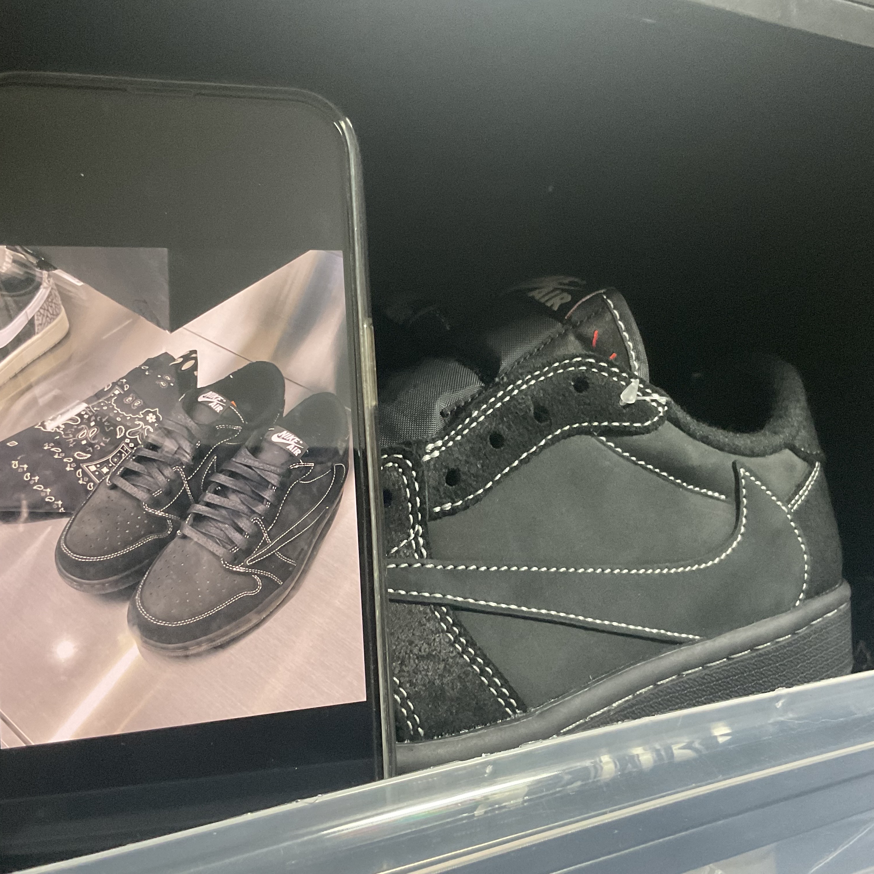 Jordan 1 x Travis Scott Retro Low OG SP Black Phantom 착용 스타일