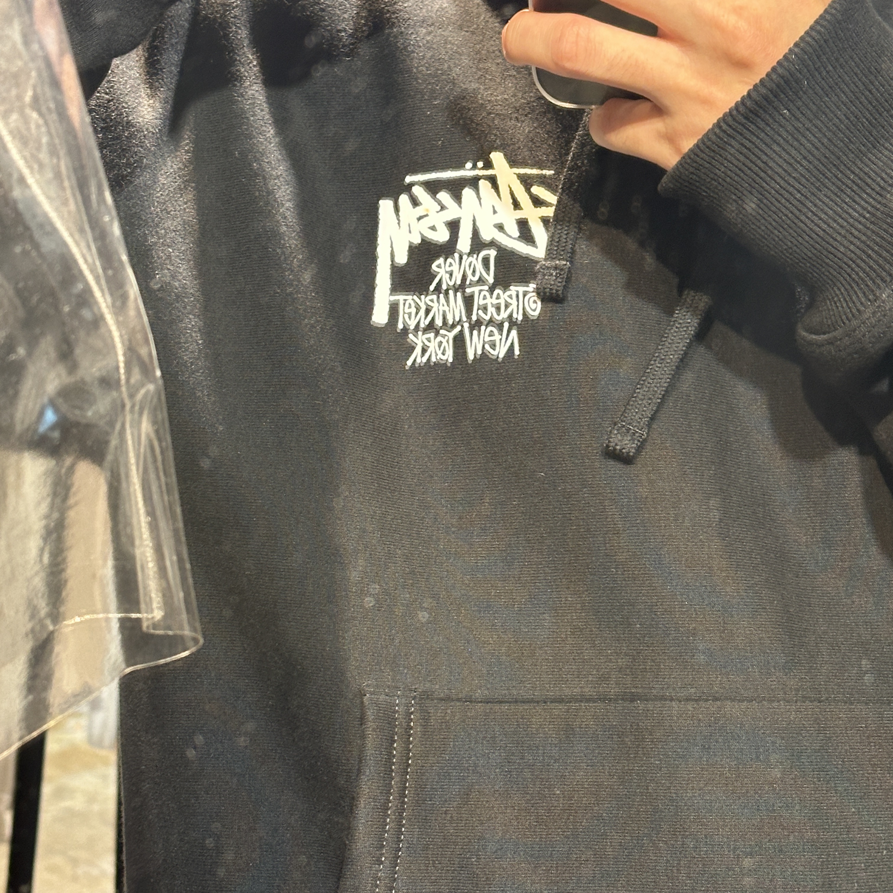 Stussy Stock DSM New York Hoodie Black 2023 착용 스타일