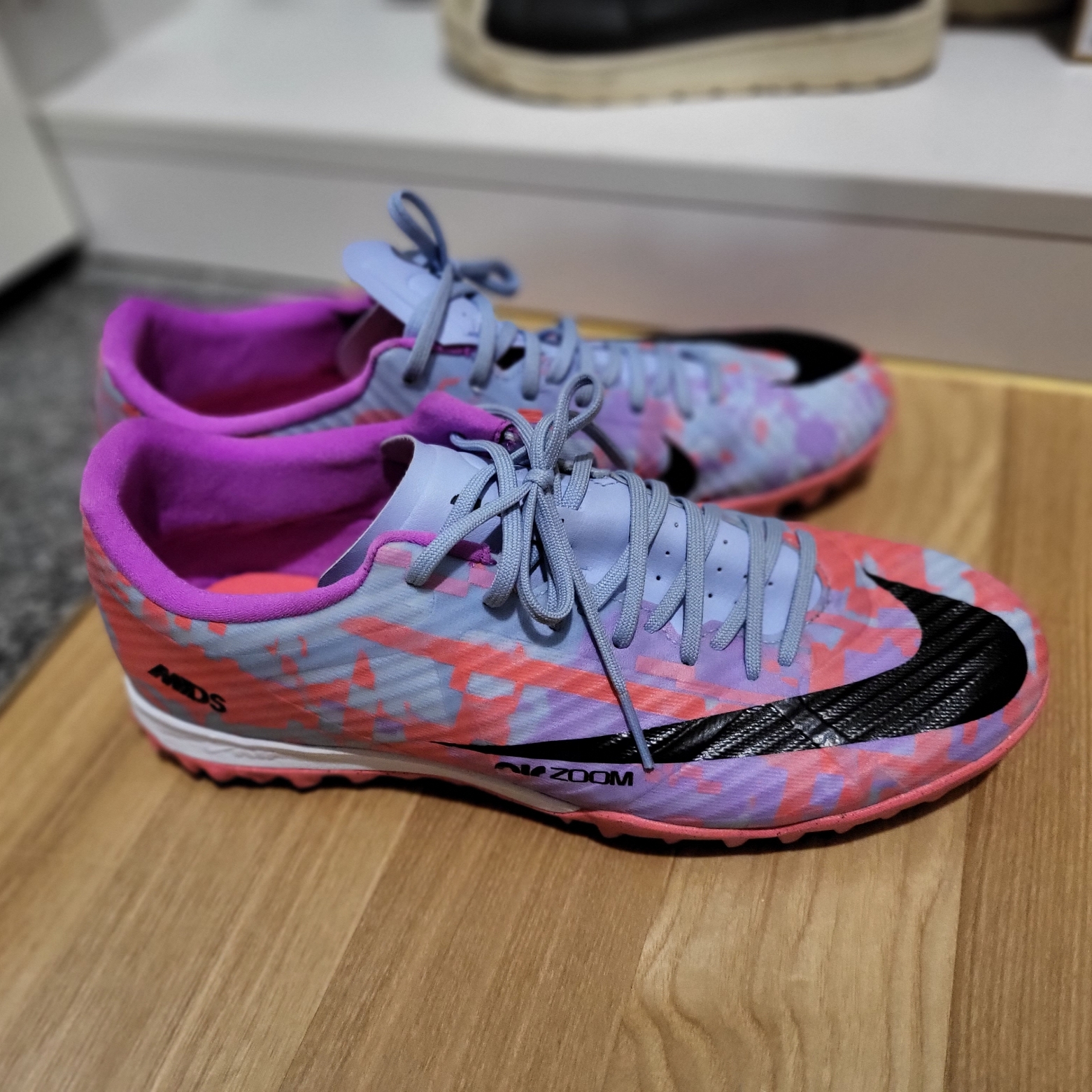 Nike Zoom Mercurial Dream Speed Vapor 15 Academy TF Cobalt Bliss Fuchsia Dream 착용 스타일