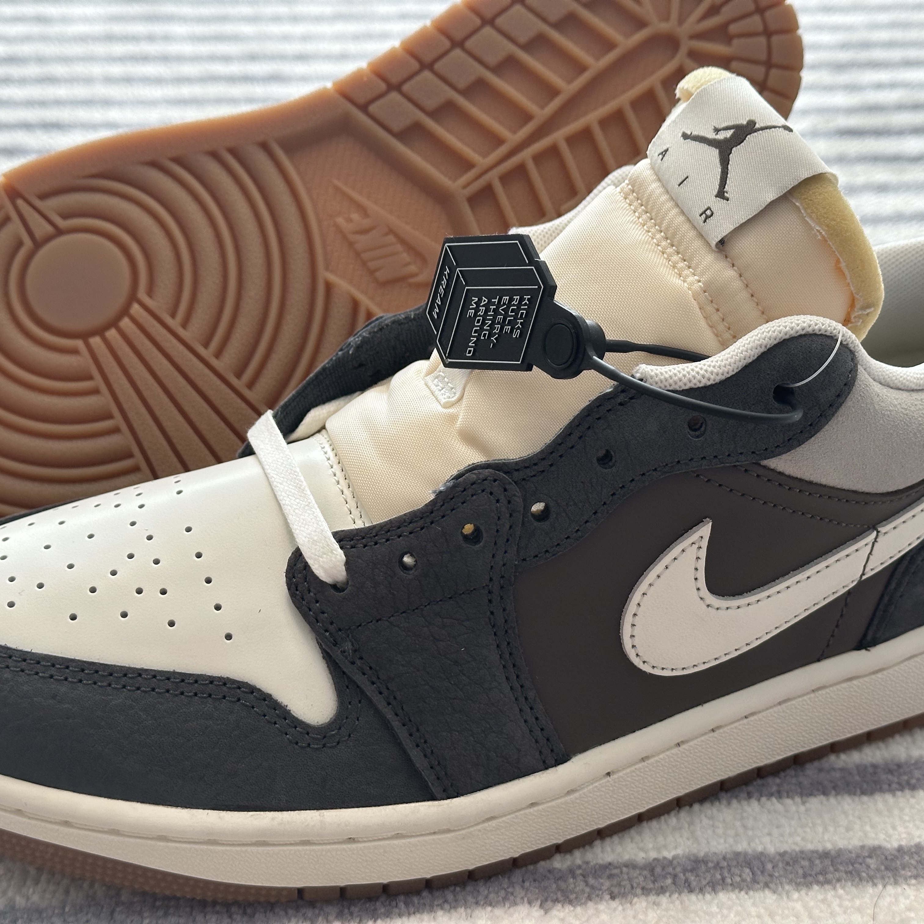 Jordan 1 Low Kkachi 착용 스타일