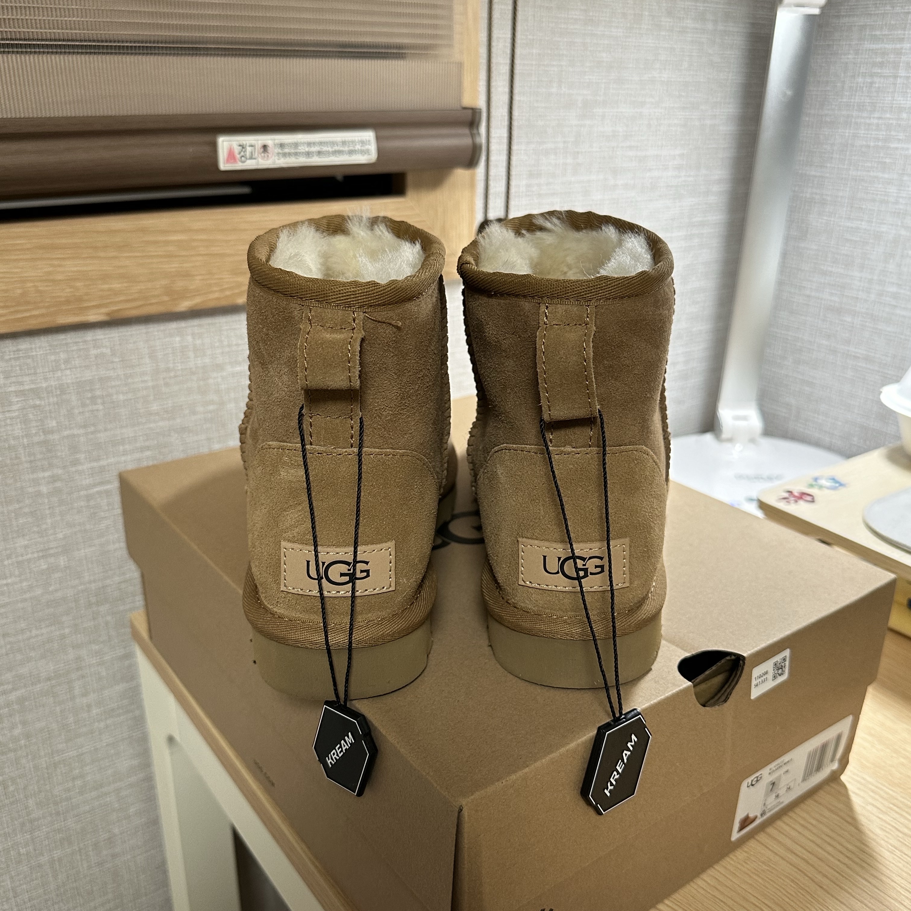 (W) UGG Classic Mini II Boots Chestnut 착용 스타일