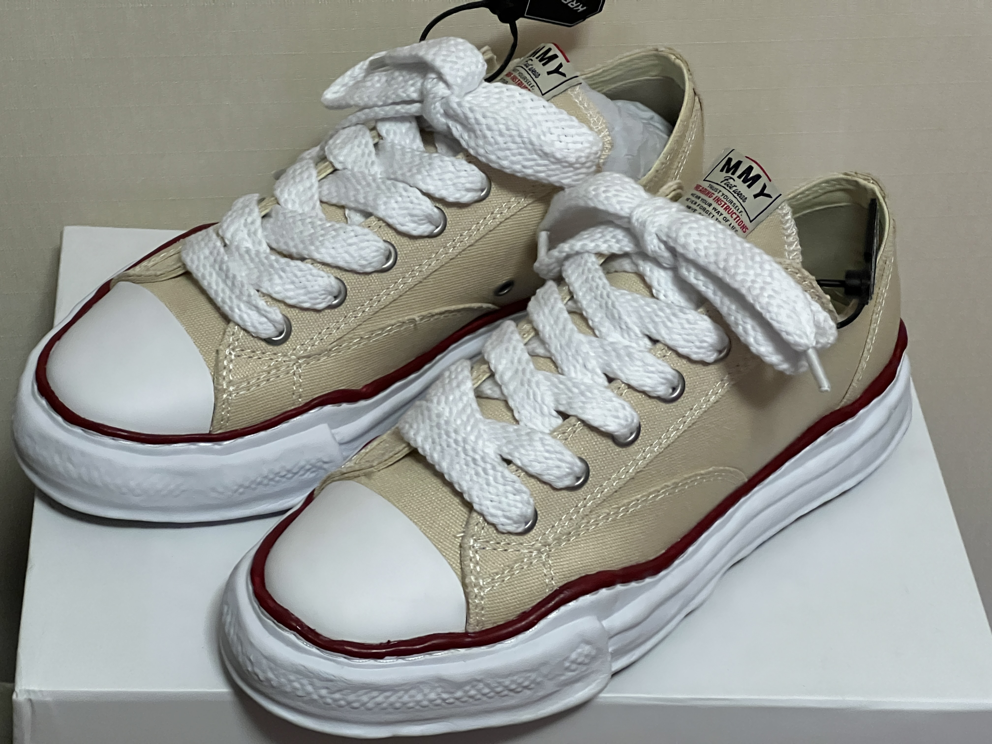 Maison Mihara Yasuhiro Peterson OG Sole Canvas Low-top Sneakers Natural 착용 스타일