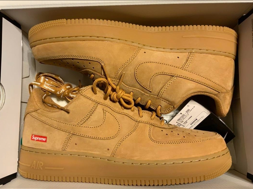 Nike x Supreme Air Force 1 Low Flax 착용 스타일