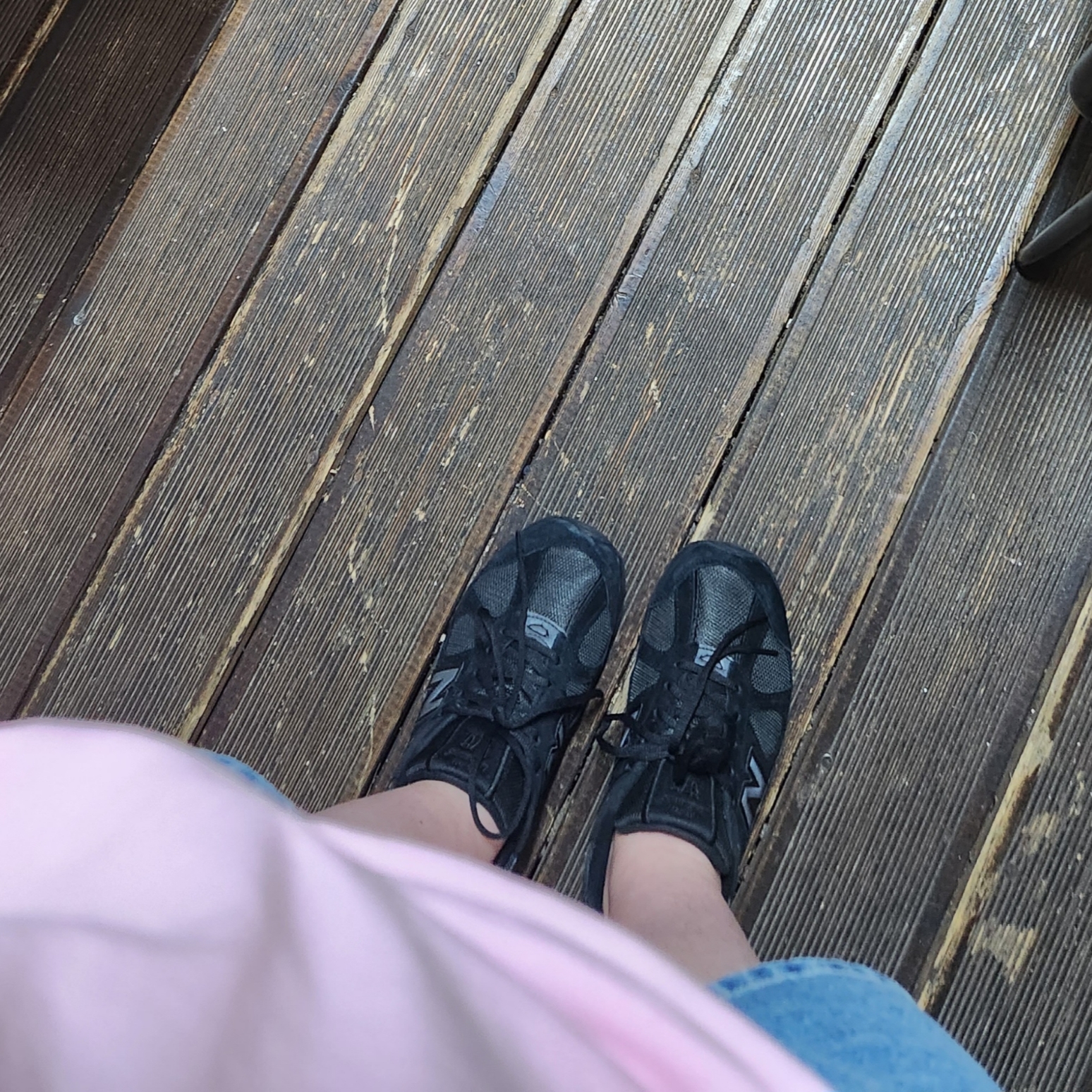 New Balance 878 Triple Black 착용 스타일