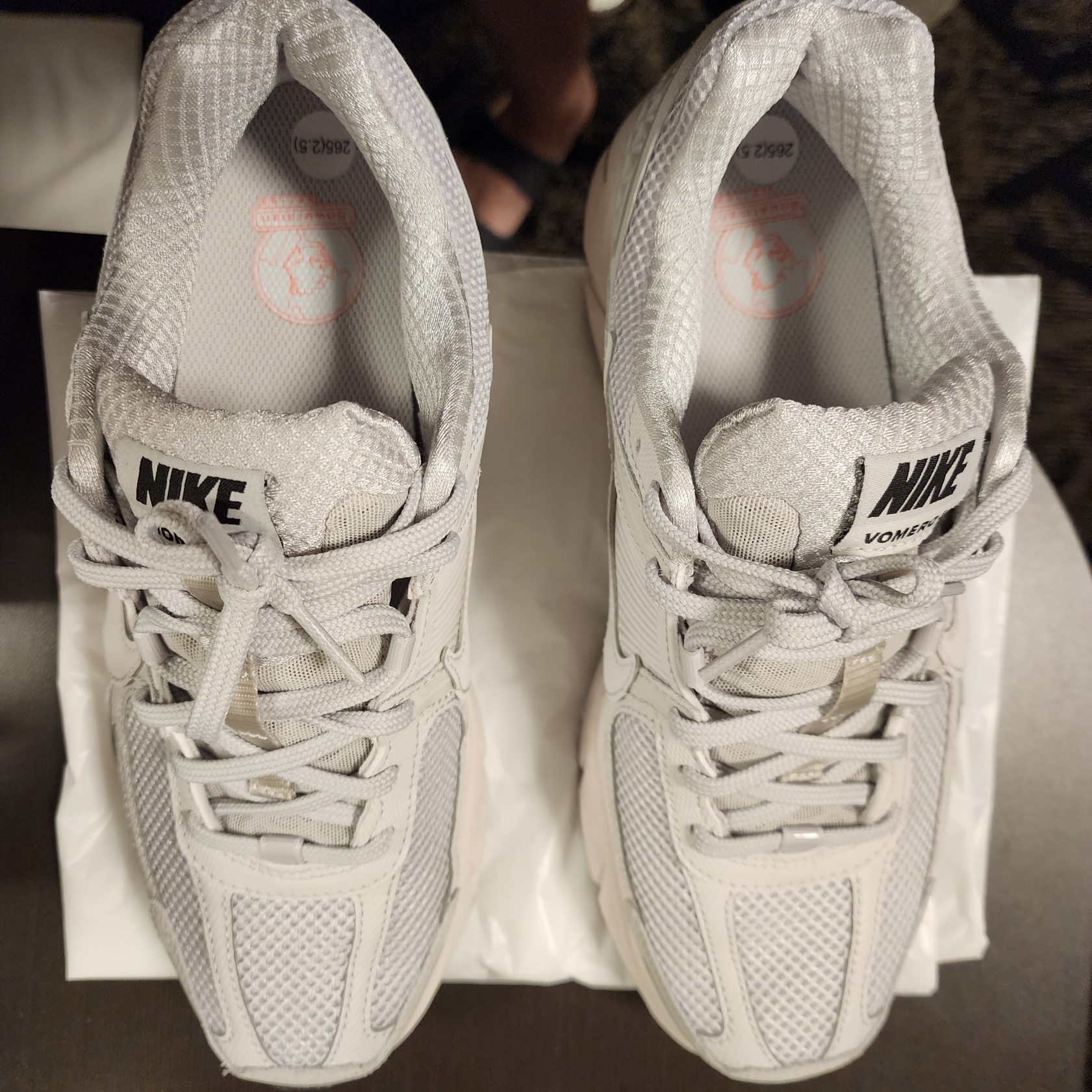Nike Zoom Vomero 5 SP Vast Grey 2023 착용 스타일 - 3