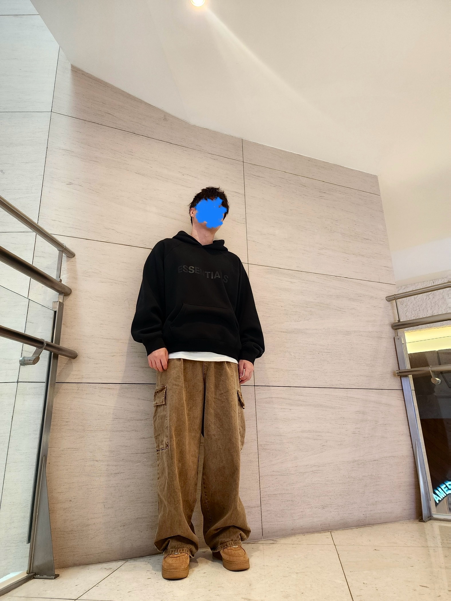 Nike x Supreme Air Force 1 Low Flax, Essentials Hoodie Off Black - 22FW 착용 스타일