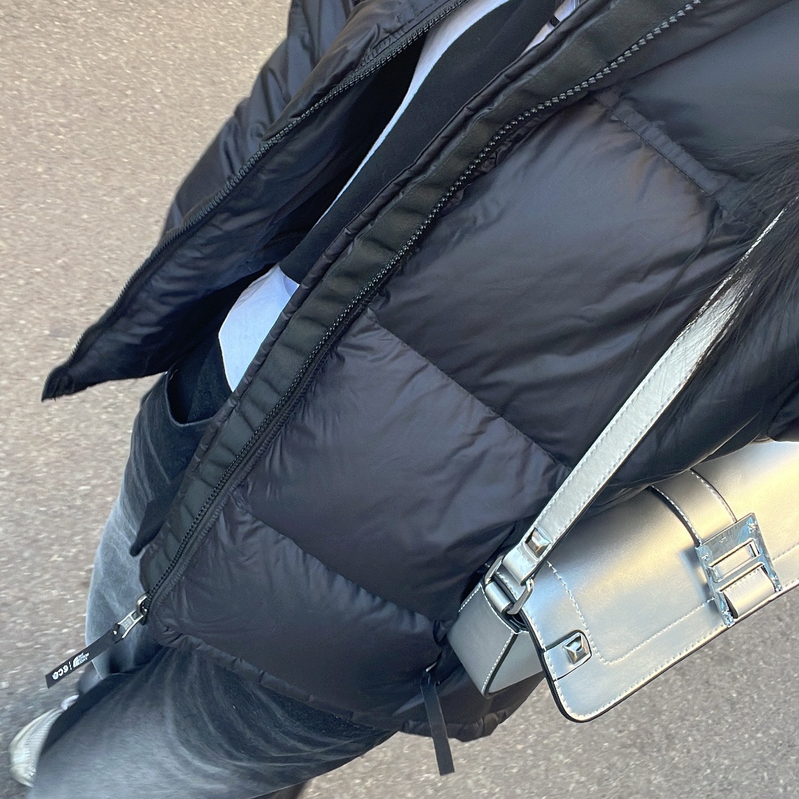 The North Face 1996 Eco Nuptse Jacket Black 착용 스타일 - 3