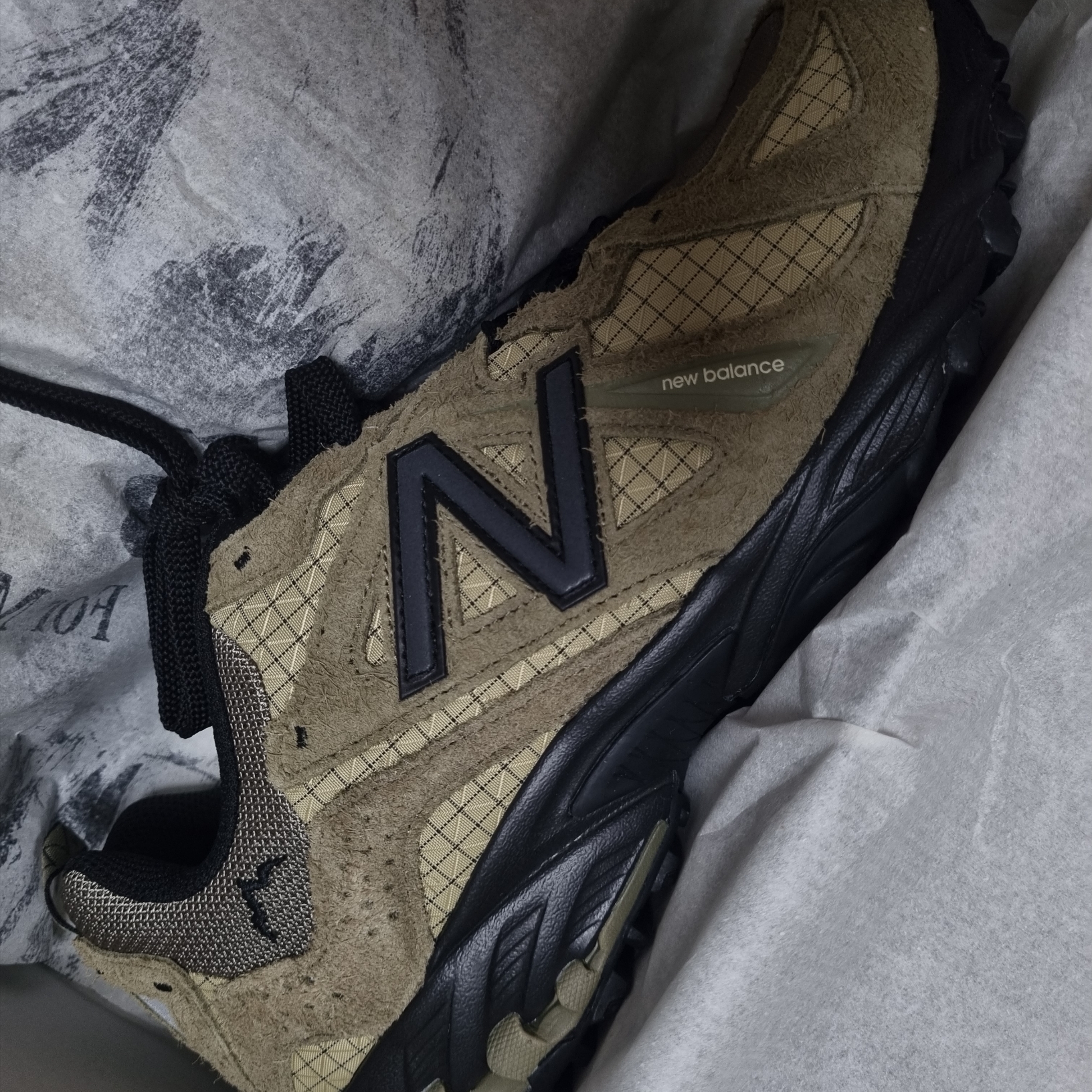 New Balance x Cayl ML610TCL Covert Green 착용 스타일