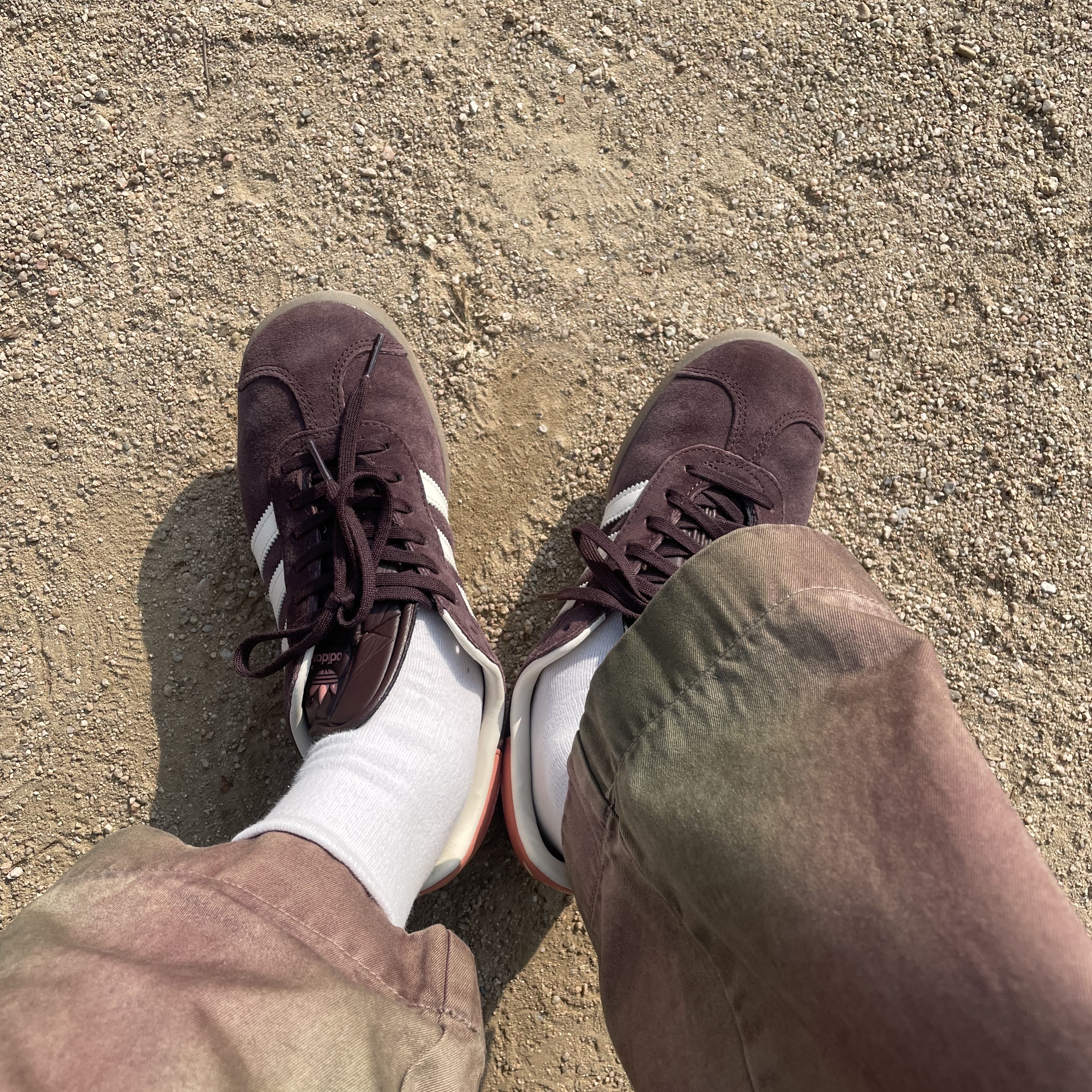 (W) Adidas Gazelle Shadow Brown 착용 스타일