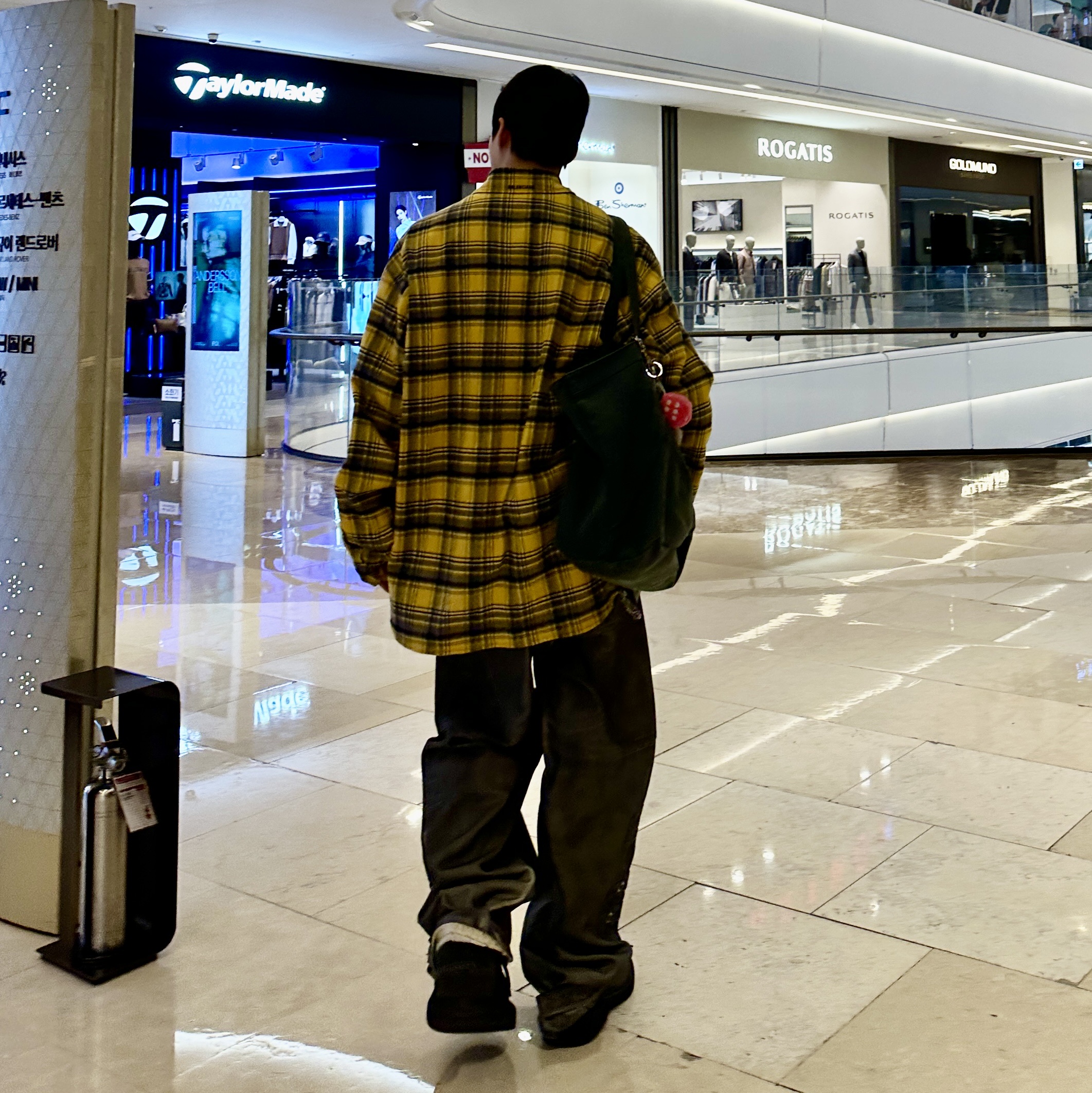 Balenciaga Reversible Flannel Shirt Yellow Blue, Project G/R Flight Denim Pants Dust Grey 착용 스타일 - 1