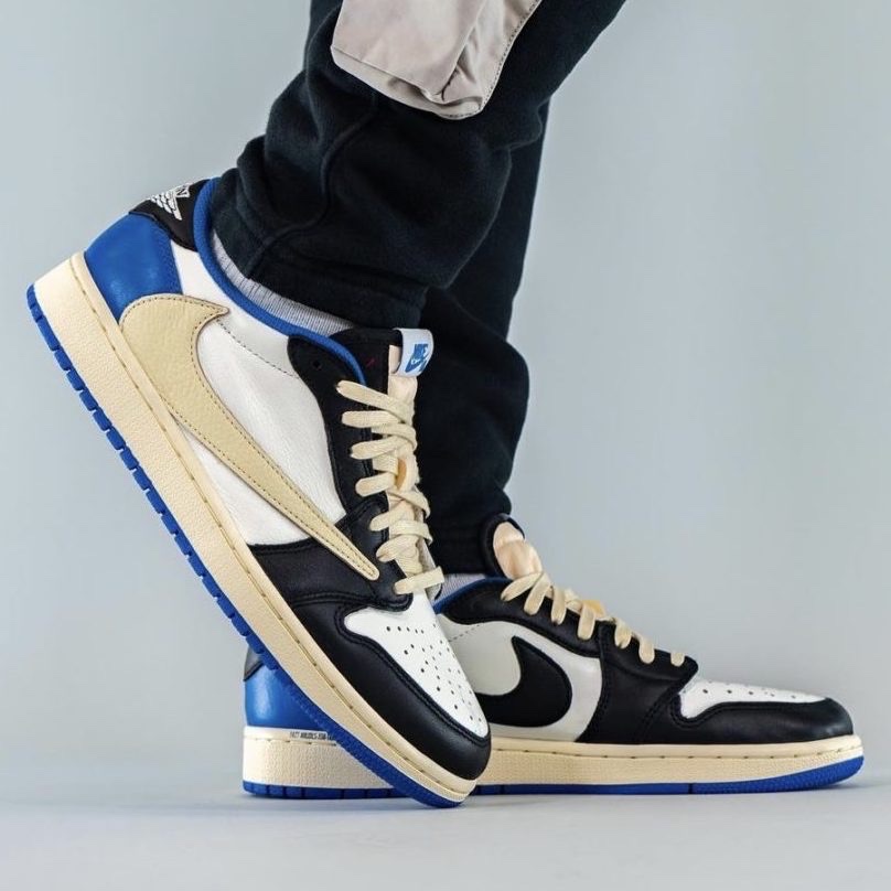 Jordan 1 x Travis Scott Retro Low Golf NRG Neutral Olive, (W) Jordan 1 x Travis Scott Retro Low OG SP Medium Olive 착용 스타일 - 5