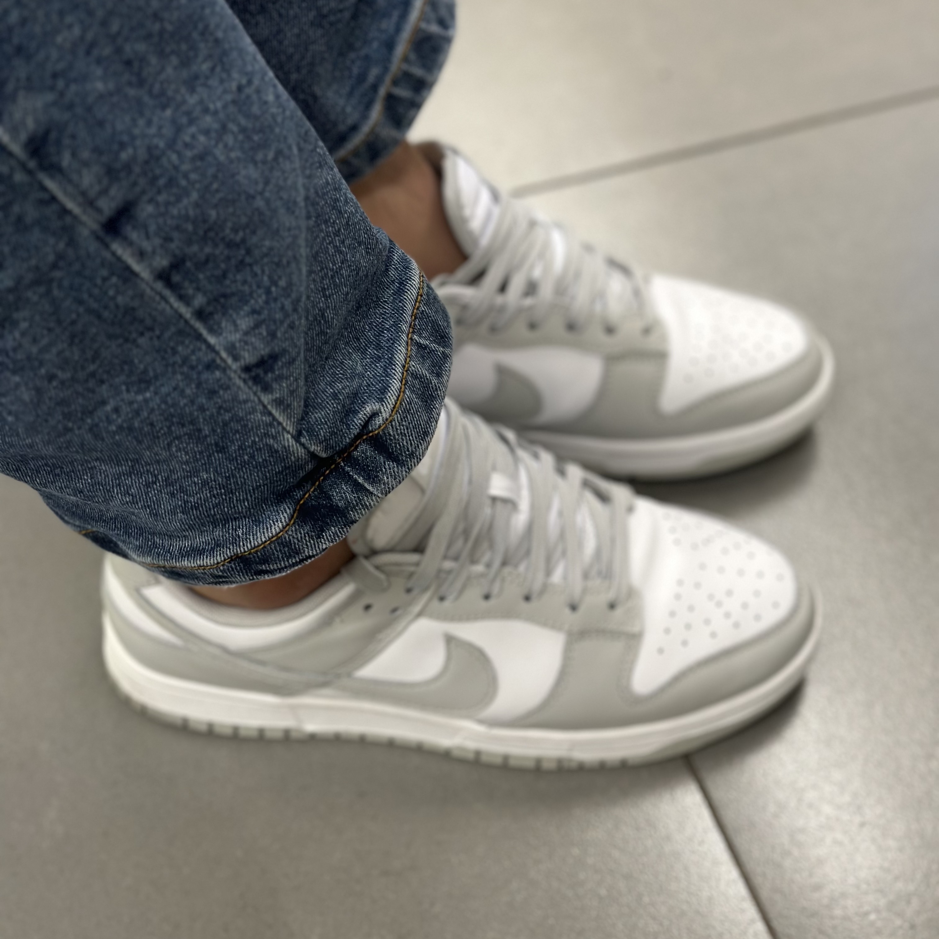 Nike Dunk Low Retro Grey Fog 착용 스타일 - 1