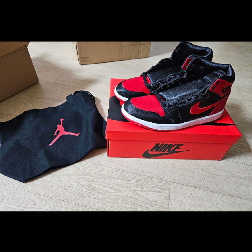 (W) Jordan 1 Retro High OG Satin Bred 착용 스타일