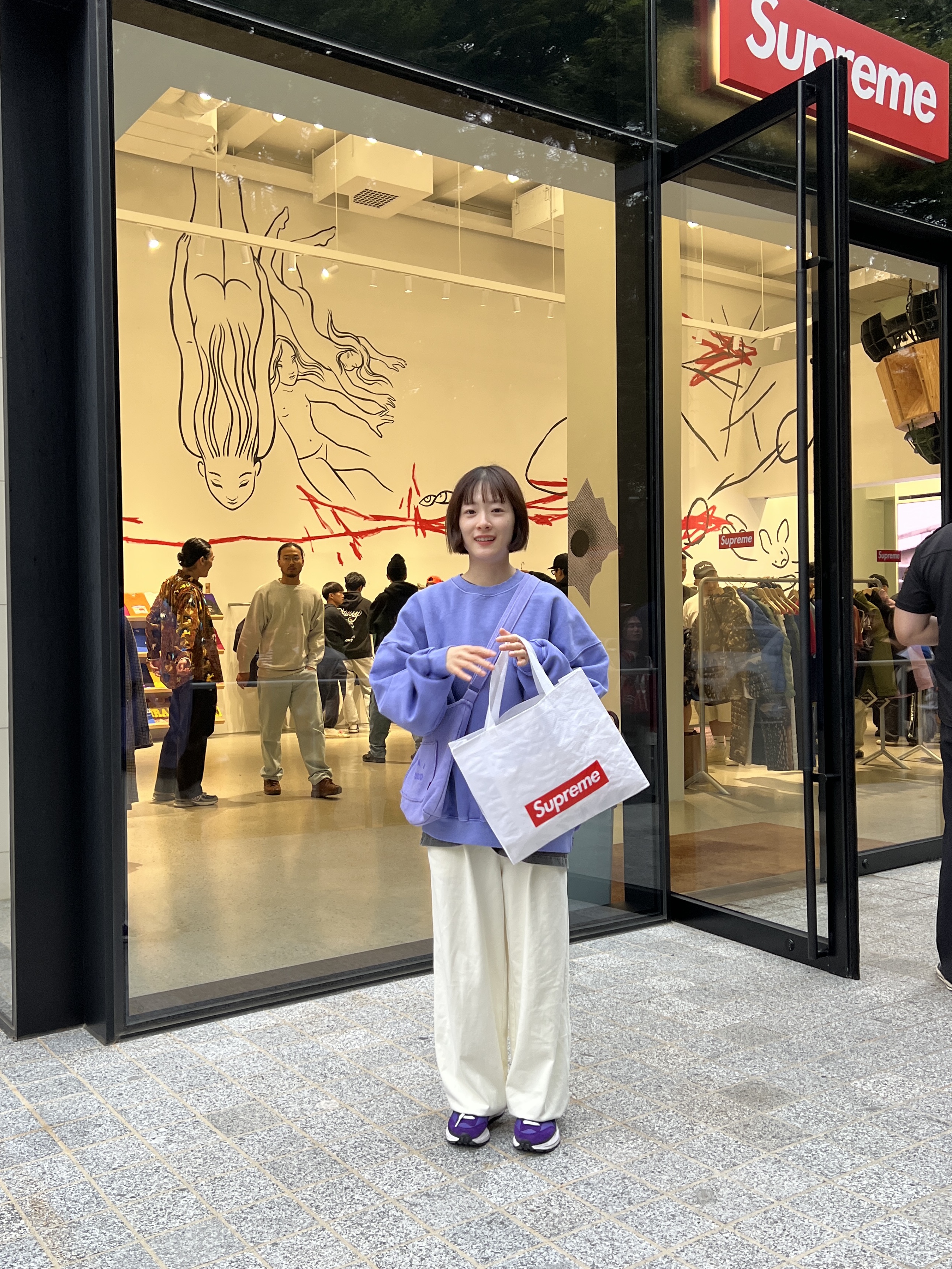IAB Studio Pigment Sweatshirt & Mini Bag Lavender, Nike x Sacai VaporWaffle Dark Iris 착용 스타일 - 3