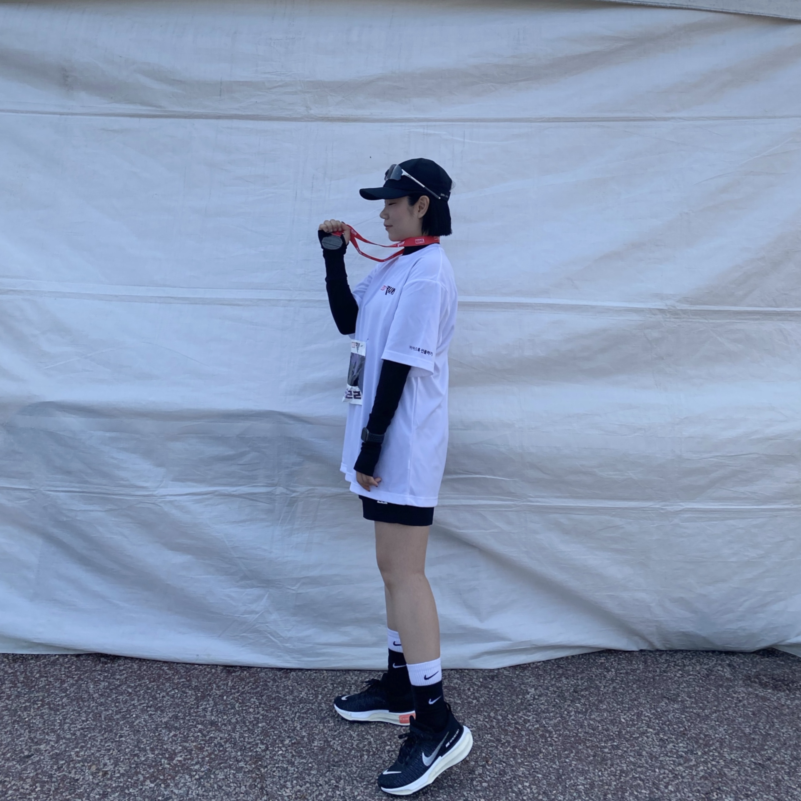 (W) Nike ACG Oversized Shorts Black - Asia, Nike ZoomX Invincible Run Flyknit 3 Black White 착용 스타일 - 4