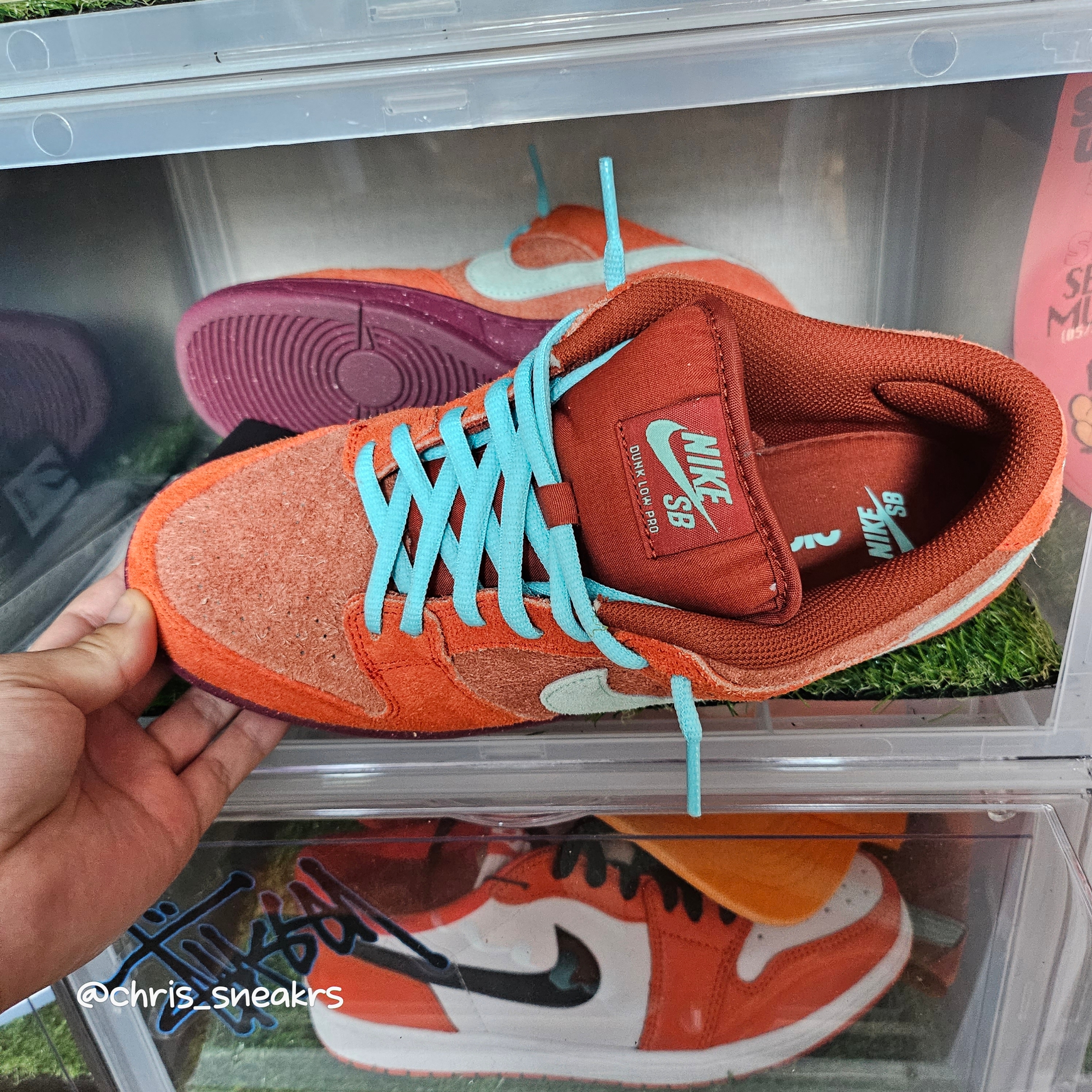 Nike SB Dunk Low Pro Premium Mystic Red and Rosewood 착용 스타일 - 4