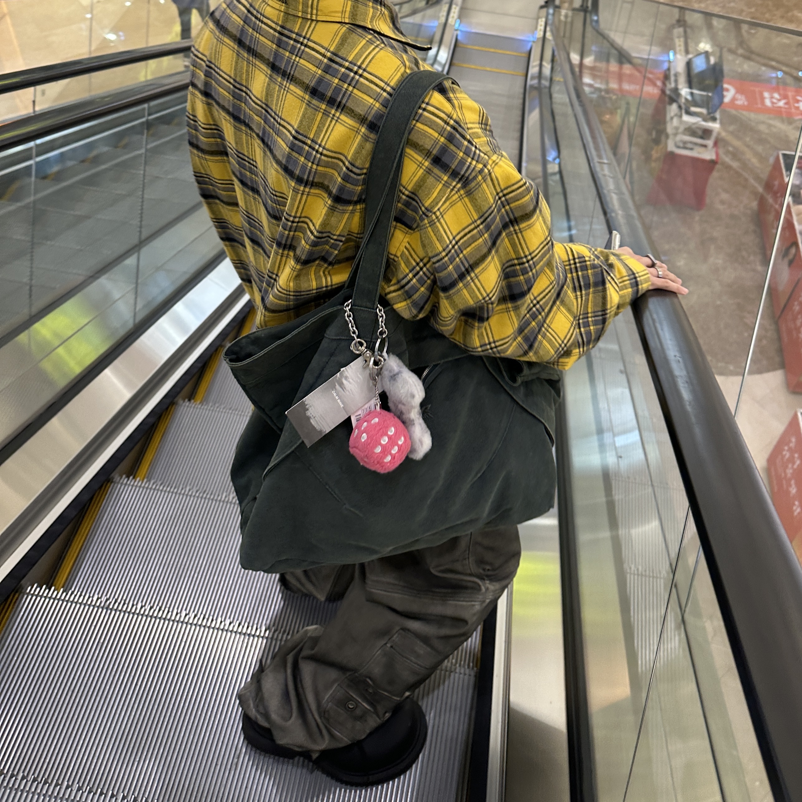 Balenciaga Reversible Flannel Shirt Yellow Blue, Project G/R Flight Denim Pants Dust Grey 착용 스타일 - 3