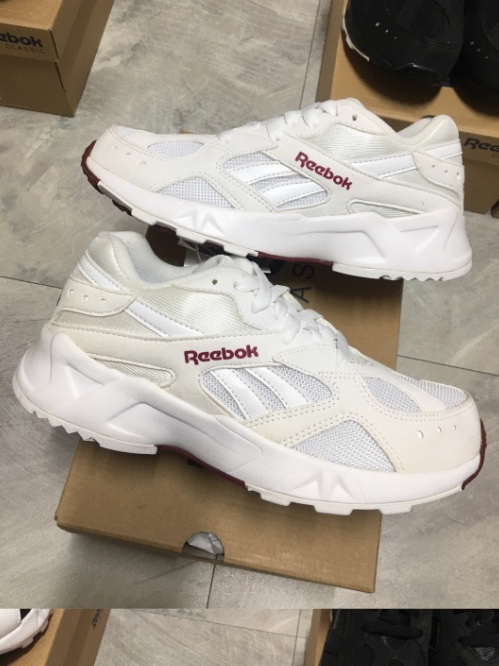 Reebok Aztrek Cobalt Rose 착용 스타일 - 3