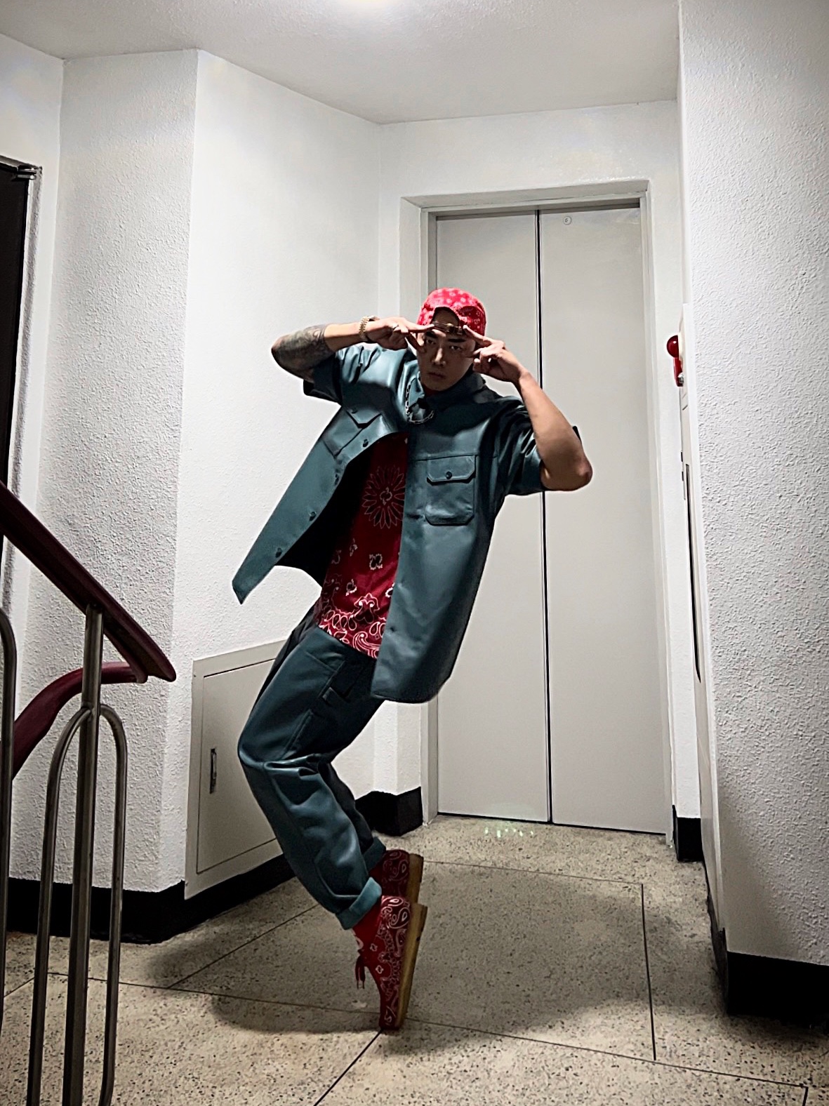 Supreme Bandana Camp Cap Red - 21SS, Supreme Small Box T-Shirt Red Bandana - 21SS 착용 스타일 - 1