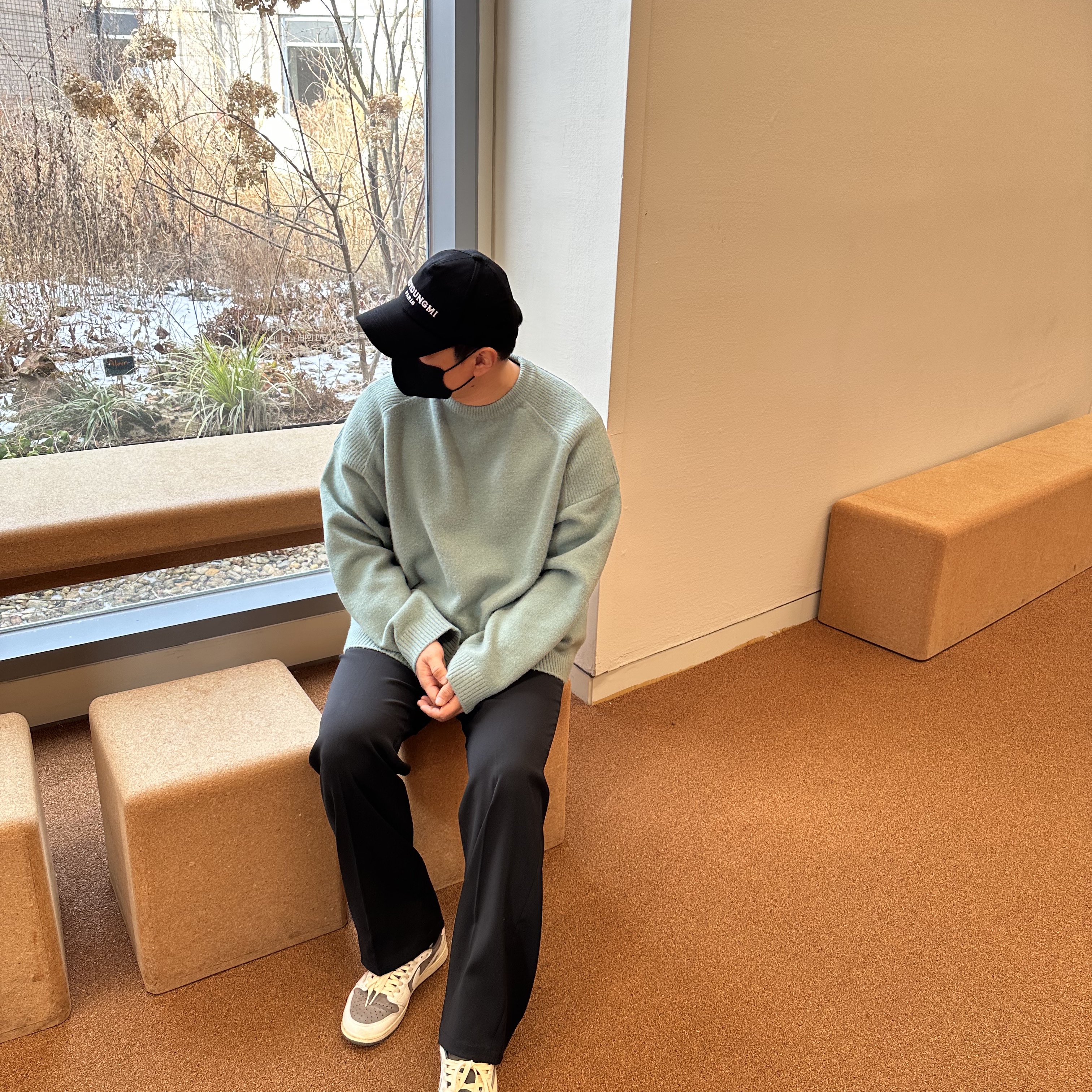 Juun.J Graphic Loose Fit Sweatshirt Apple Green - 22SS 착용 스타일