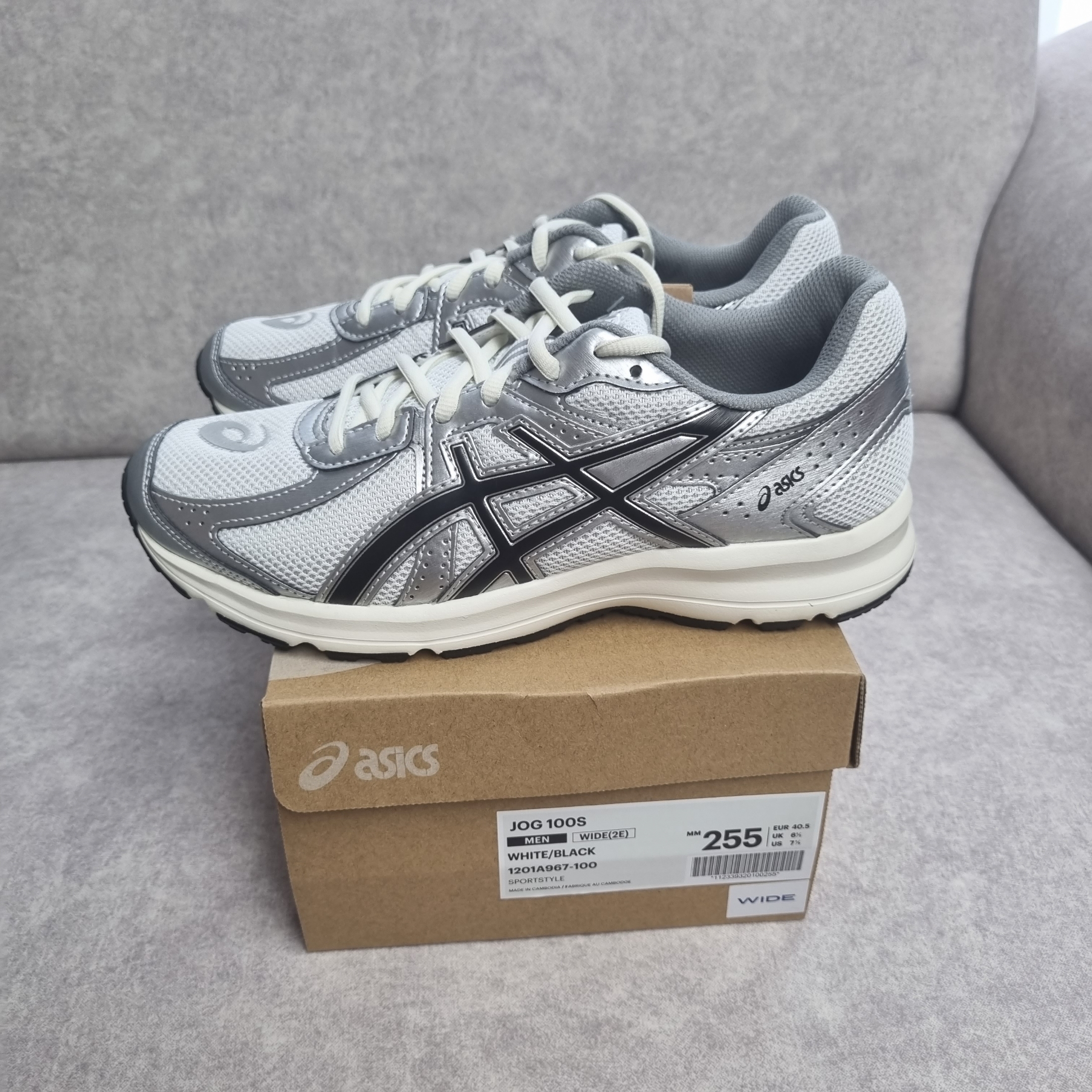 Asics Jog 100 S White Black - 2E Wide 착용 스타일