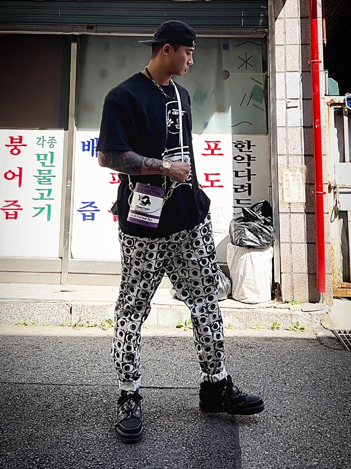 Supreme x Jean Paul Gaultier T-Shirt Black - 19SS, Supreme x Nike Lightweight Crew Socks Black (1 Pack) ์ฐฉ์ฉ ์คํ์ผ - 2