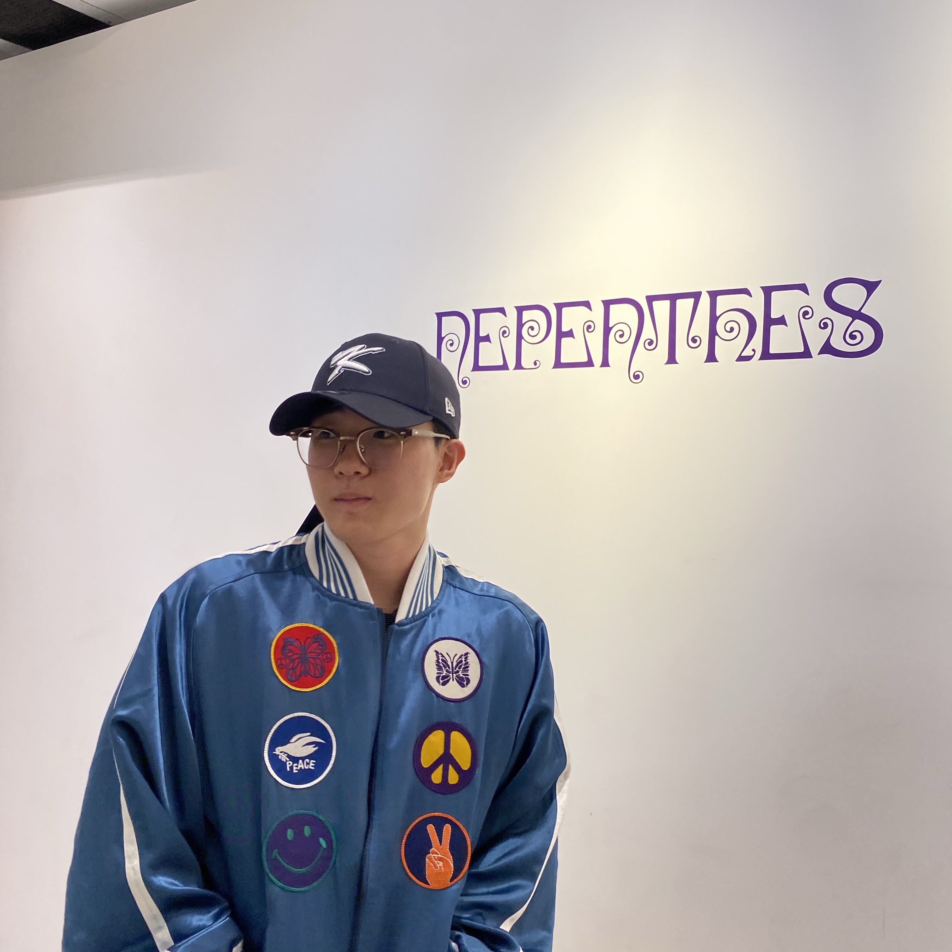Needles Acetate Sateen Award Jacket Blue 착용 스타일