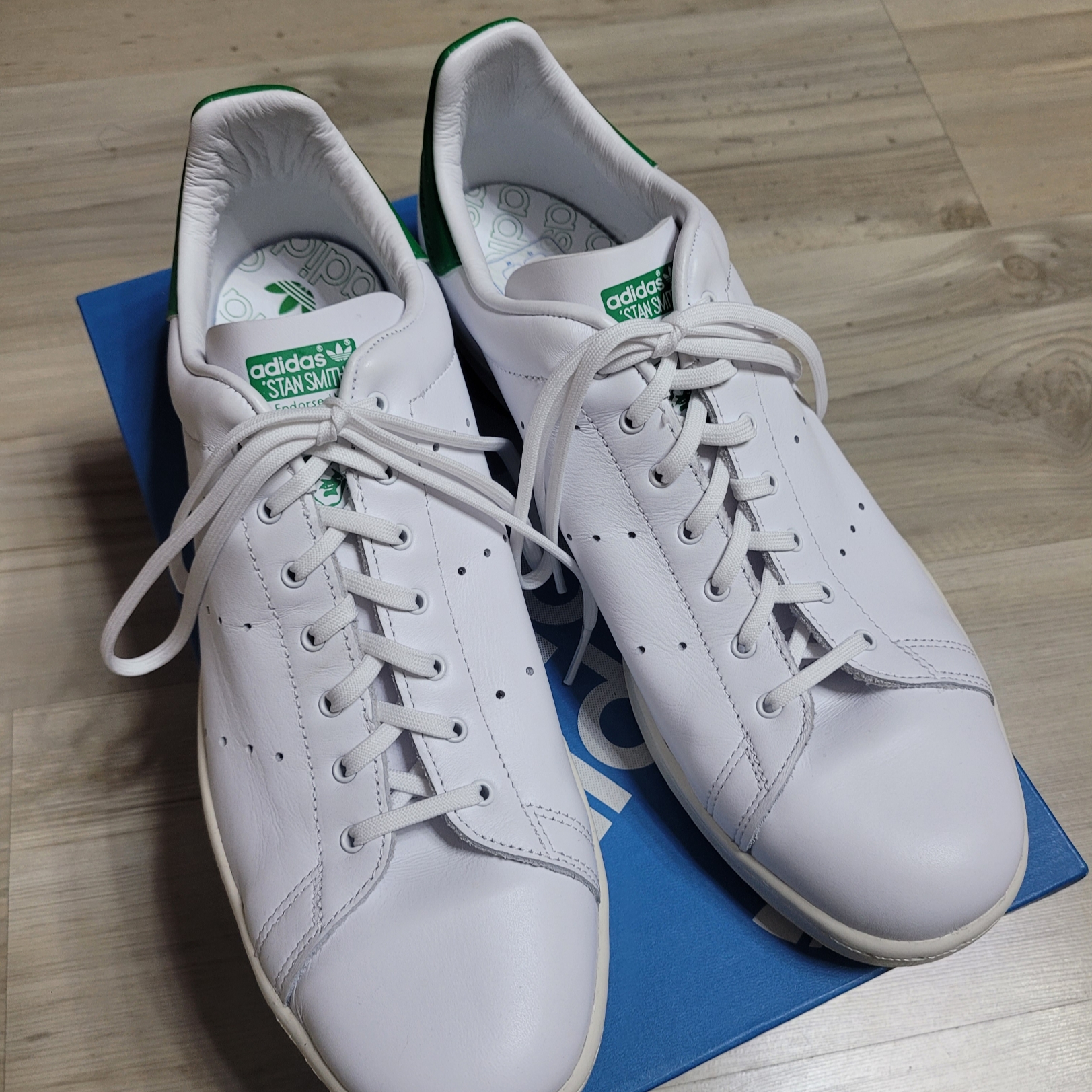 Adidas Stan Smith 80s Cloud White Green 착용 스타일 - 1