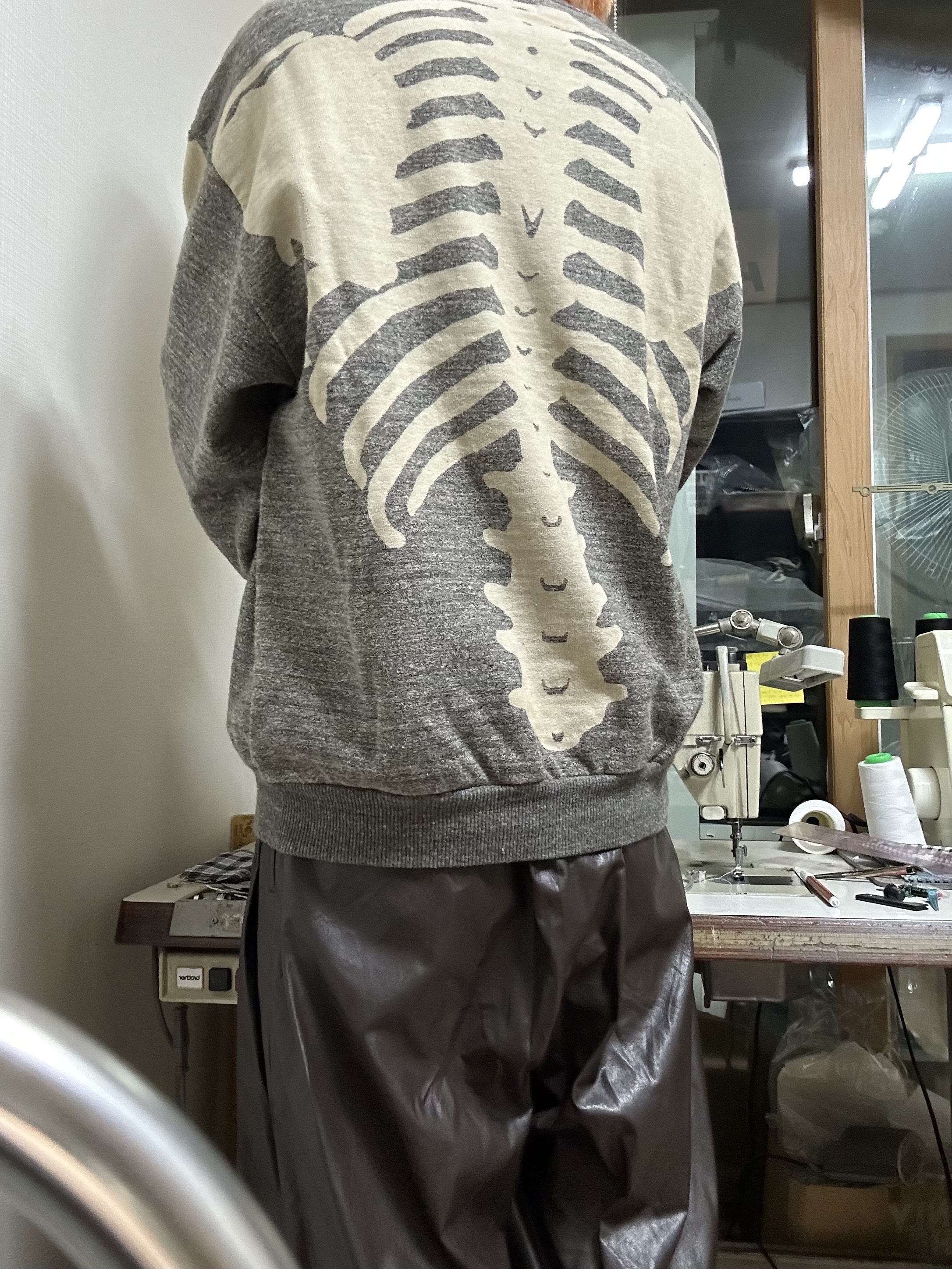Kapital Fleece Big Crewneck Sweat Heather Charcoal 착용 스타일
