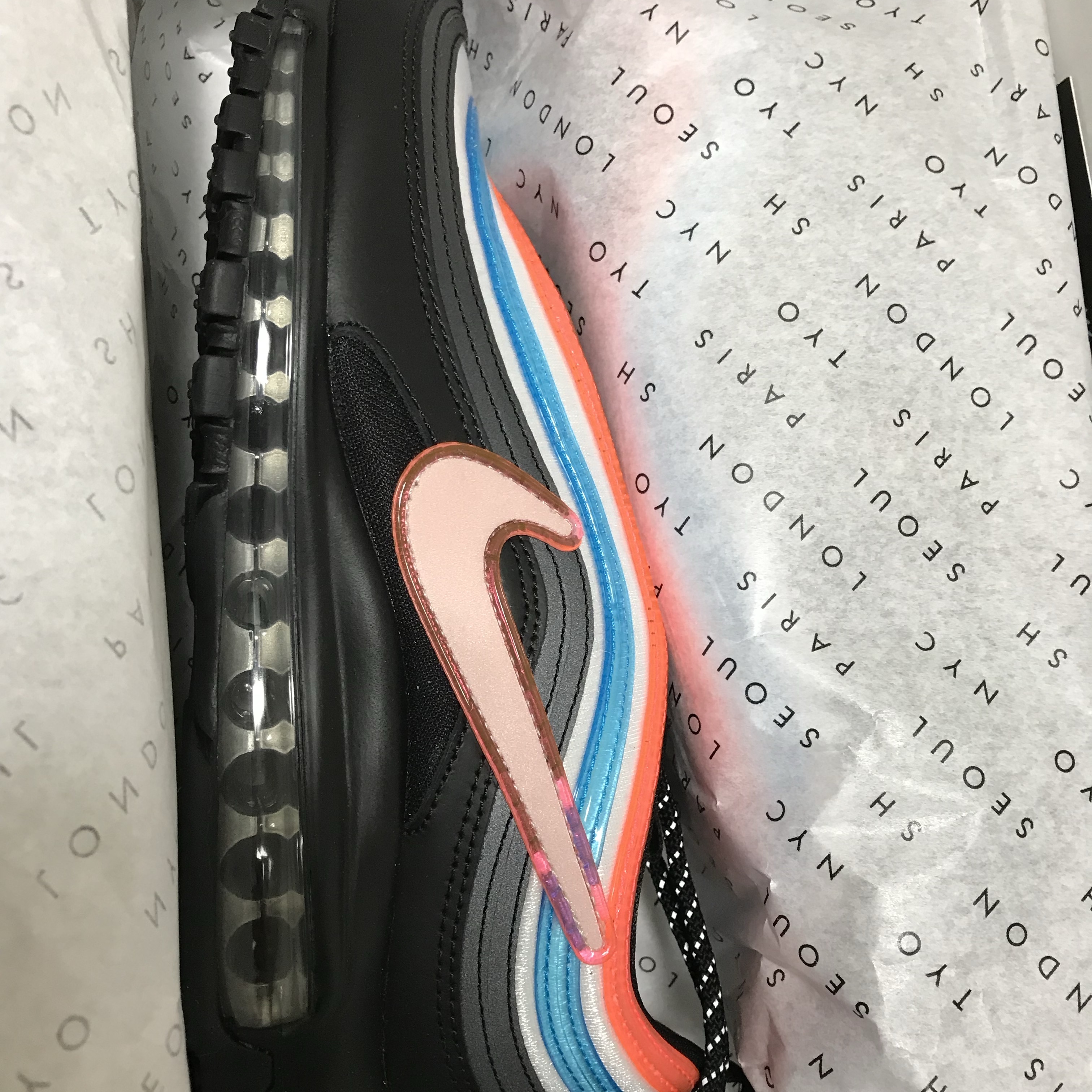 Nike Air Max 97 Neon Seoul 착용 스타일