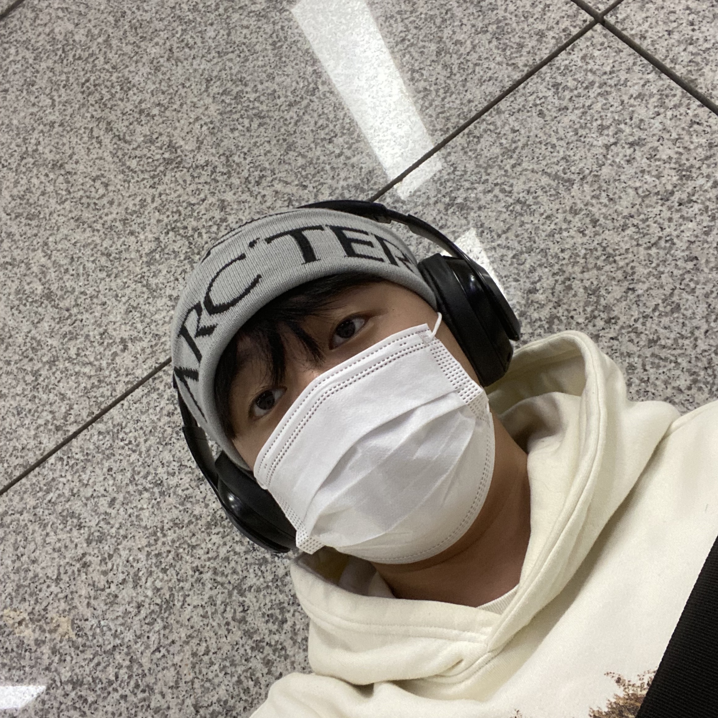 Arc'teryx Bird Word Toque Orca 착용 스타일 - 2