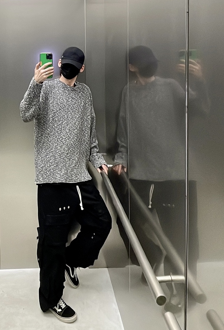 Stone Island Shadow Project 5121R Patterned Slub Dry Yarn Mock Neck Knit Black - 23SS, (W) Toteme Baseball Cap Black 착용 스타일 - 8
