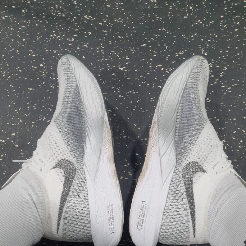 Nike ZoomX Vaporfly Next% 3 White Grey 착용 스타일
