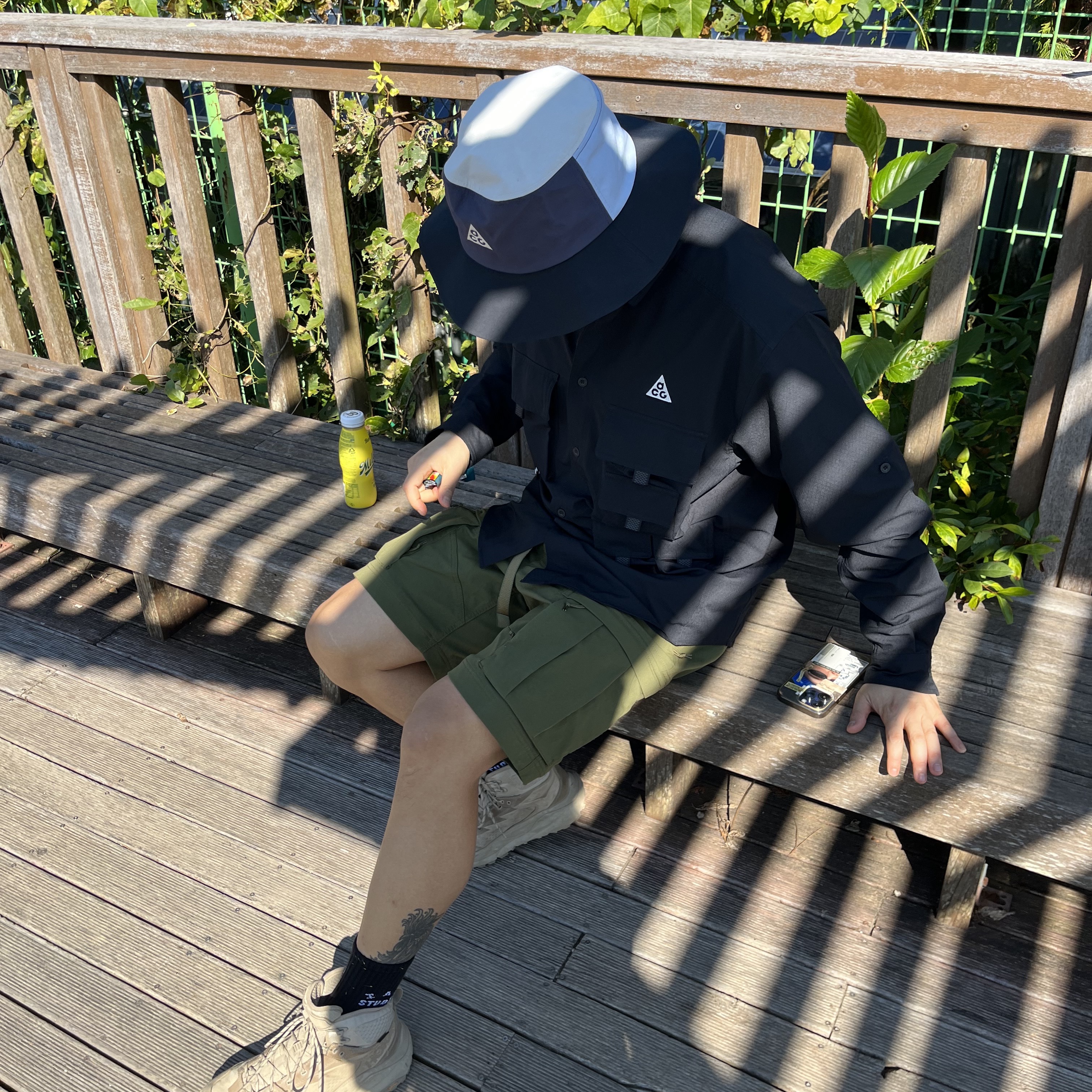 Nike ACG Dri-Fit UV Devastation Trail Shirt Black Summit White - Asia, Nike ACG Bucket Hat Gridiron Black 착용 스타일