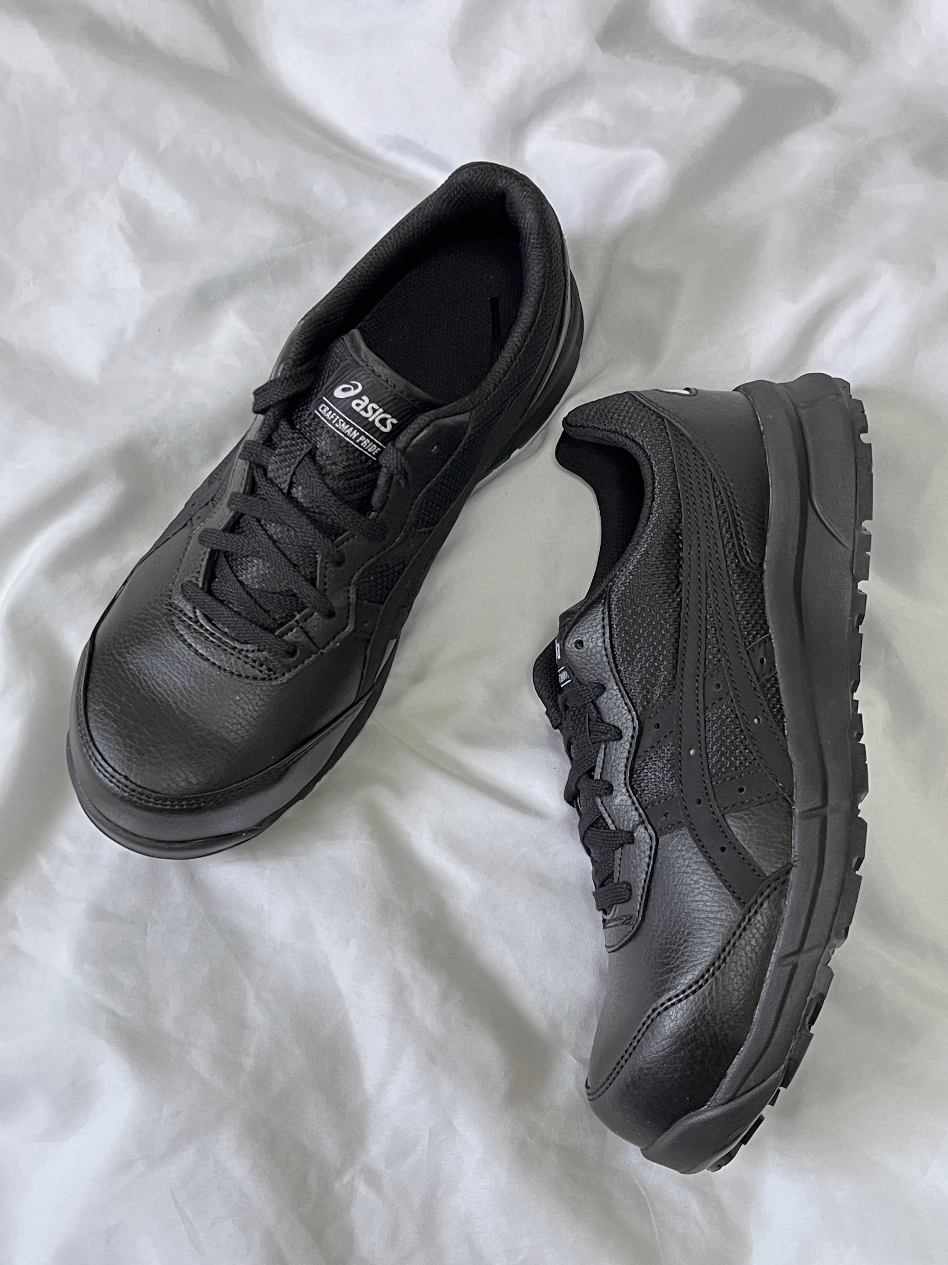 Asics Winjob CP111 Black 착용 스타일 - 1
