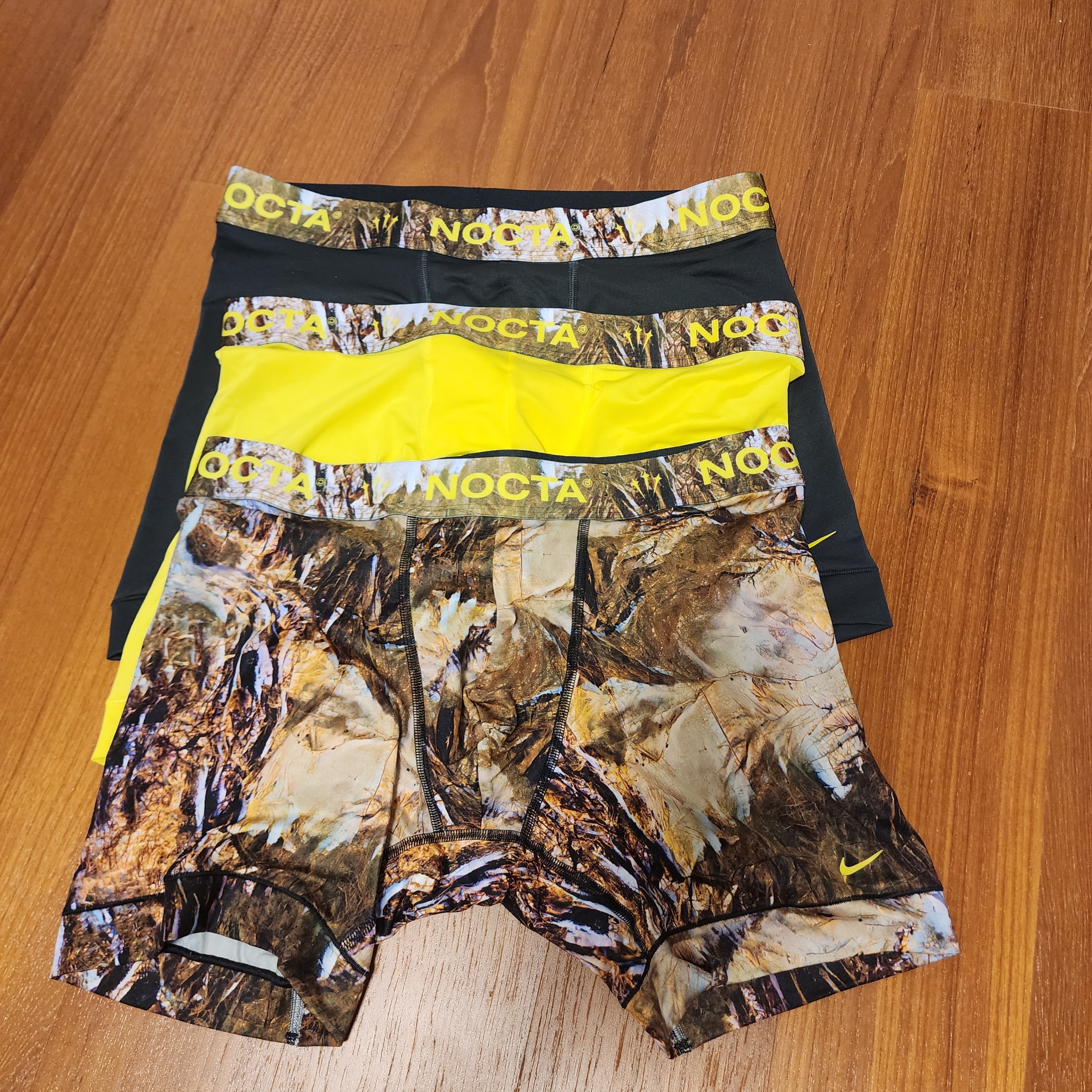 Nike x Drake Nocta Boxer Briefs Black Cobalt Tint (3 Pack) 착용 스타일 - 1