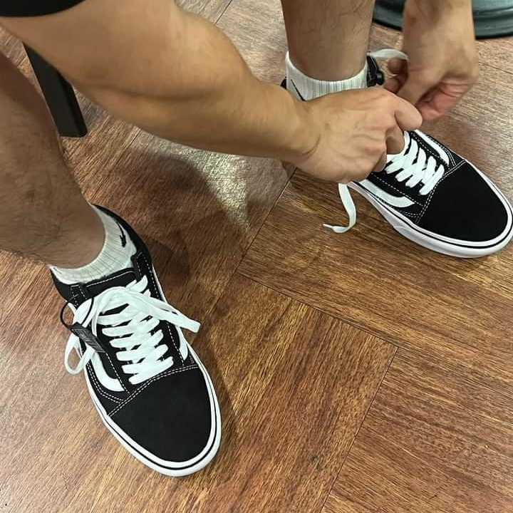 Vans ComfyCush Old Skool Black True white 착용 스타일