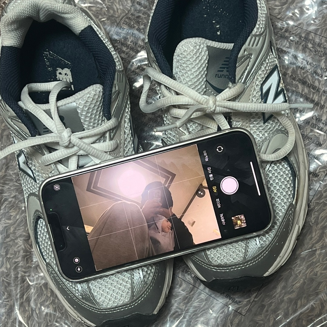 New Balance 530 Steel Grey 착용 스타일