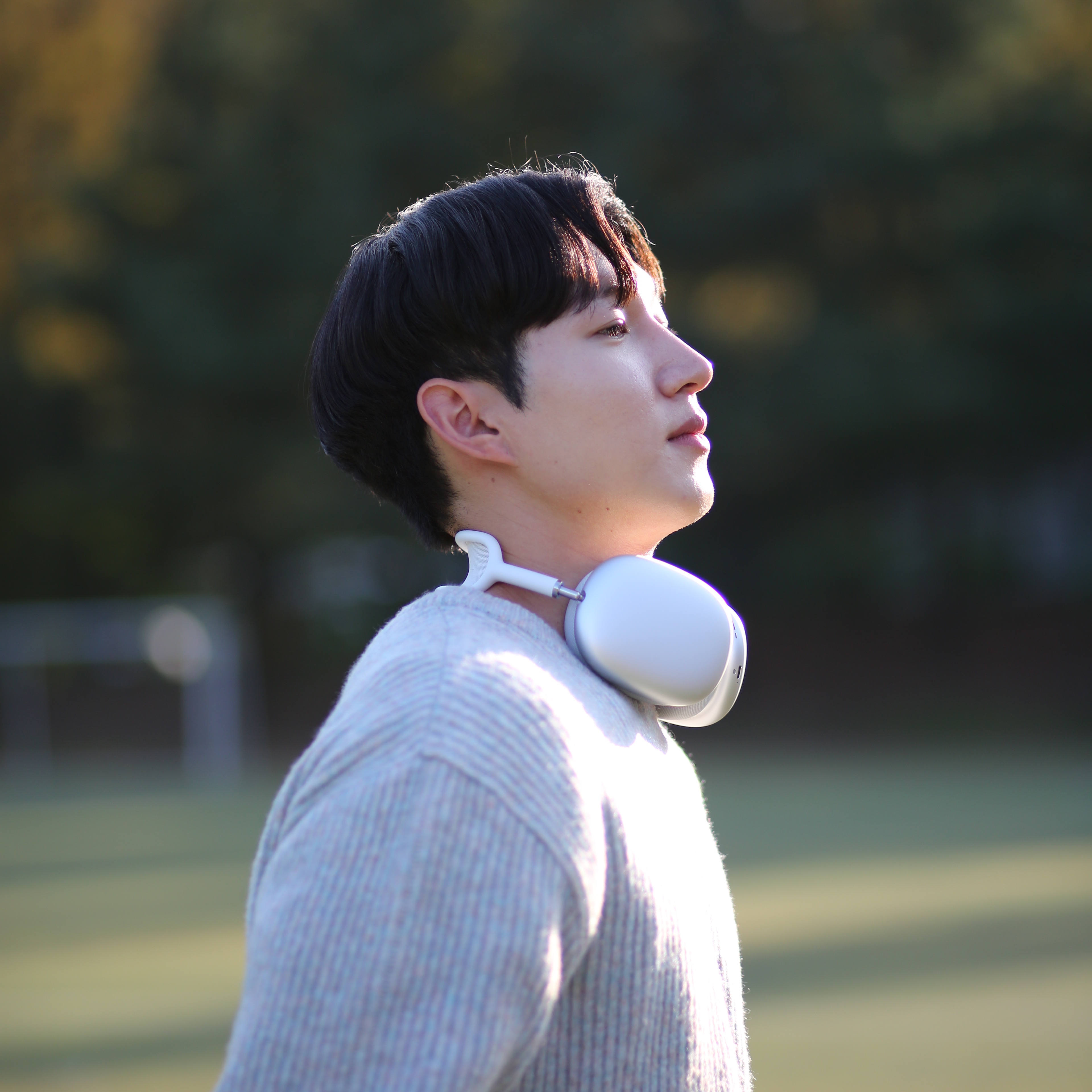 Apple AirPods Max Lightning Silver (Korean Ver.) 착용 스타일 - 2