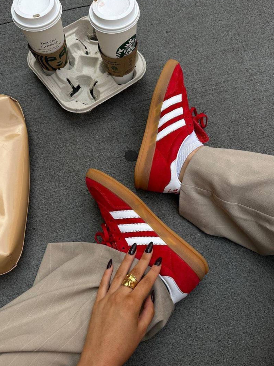 (W) Adidas Gazelle Indoor Bold Orange Cloud White, Adidas Gazelle Indoor Scarlet 착용 스타일 - 5