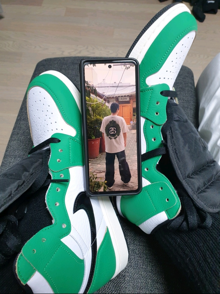 (W) Jordan 1 Retro High OG Lucky Green 착용 스타일