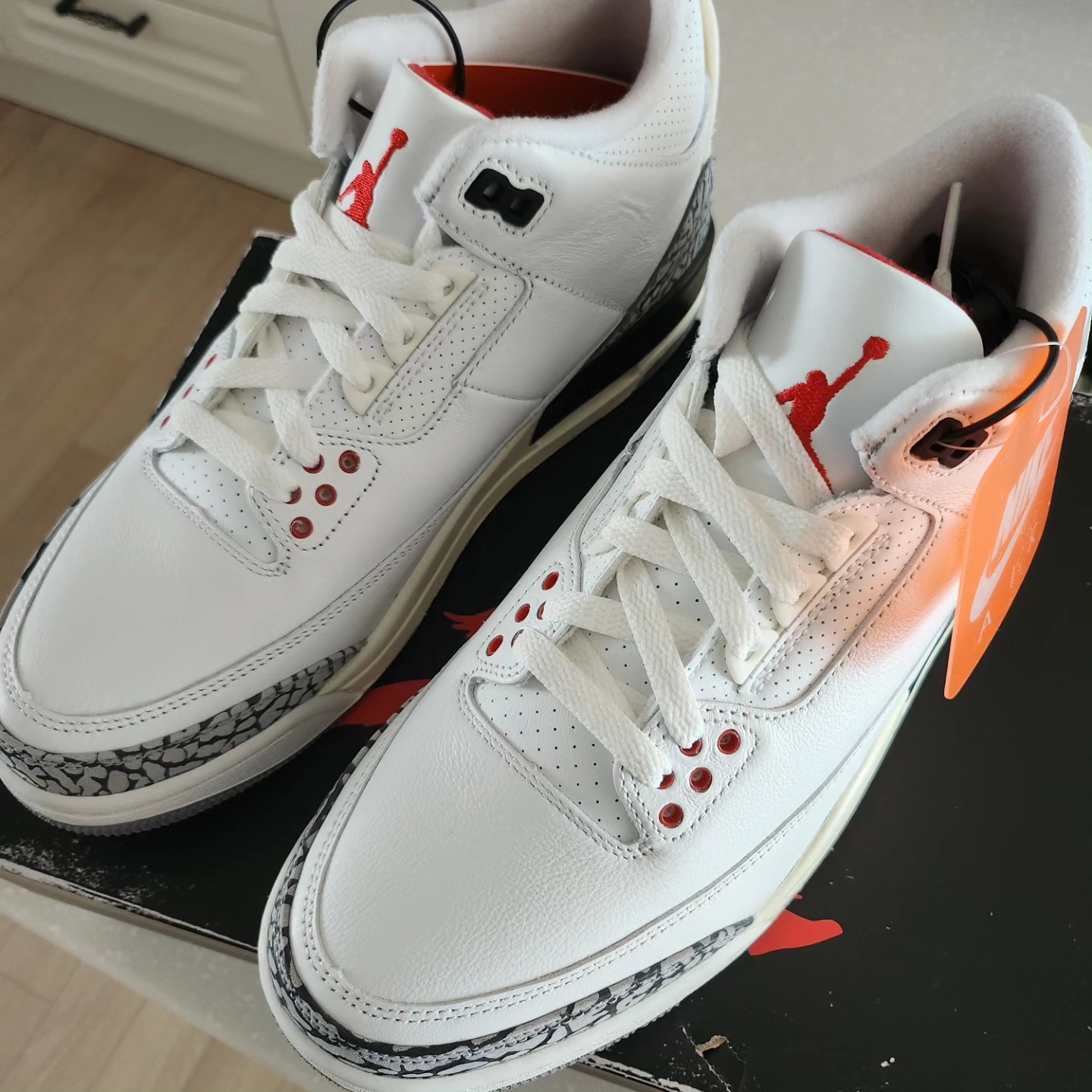 Jordan 3 Retro White Cement Reimagined 착용 스타일 - 2