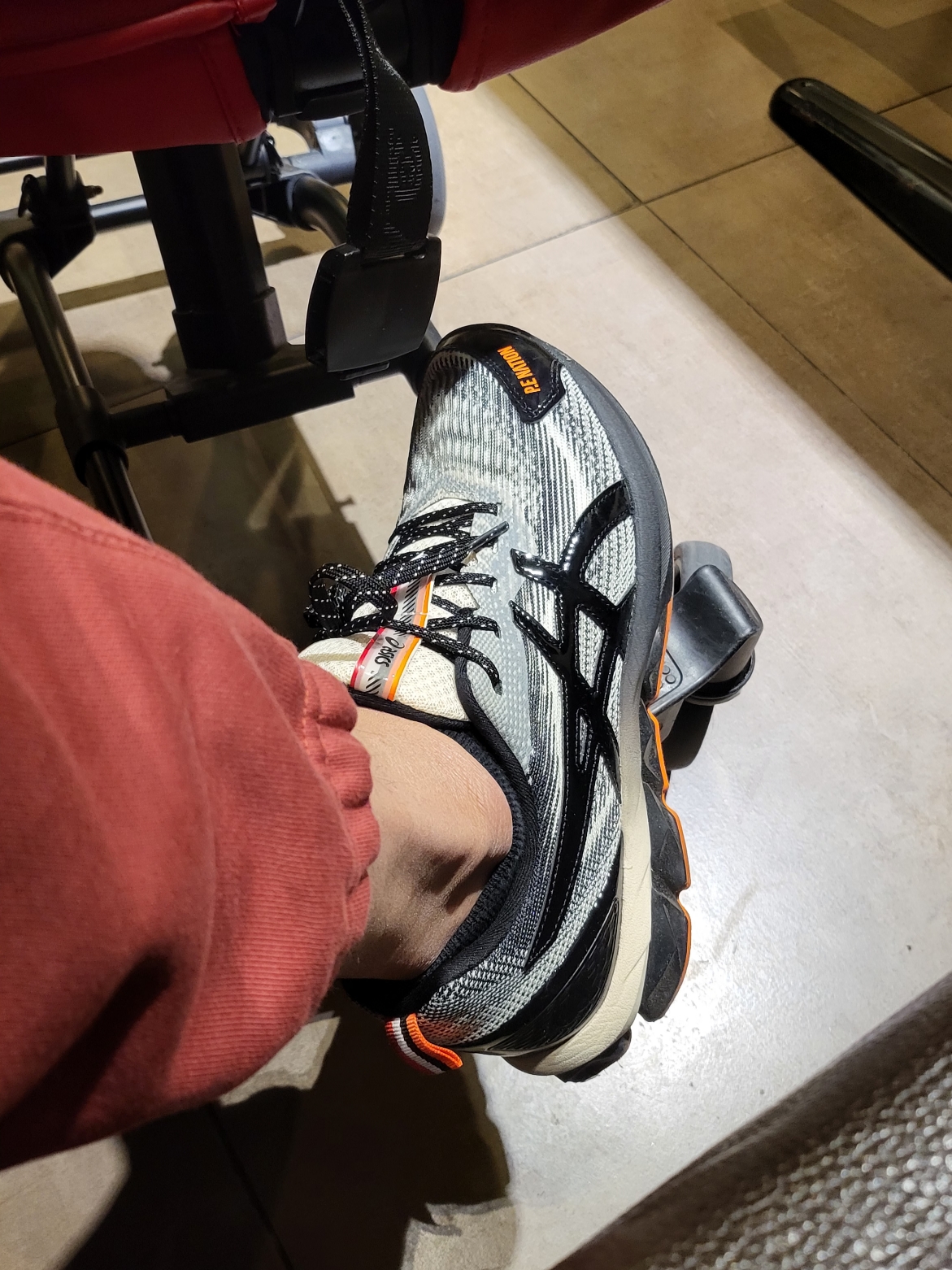 (W) Asics x P.E Nation Gel-Quantum 180 VII Ivory Black 착용 스타일 - 1